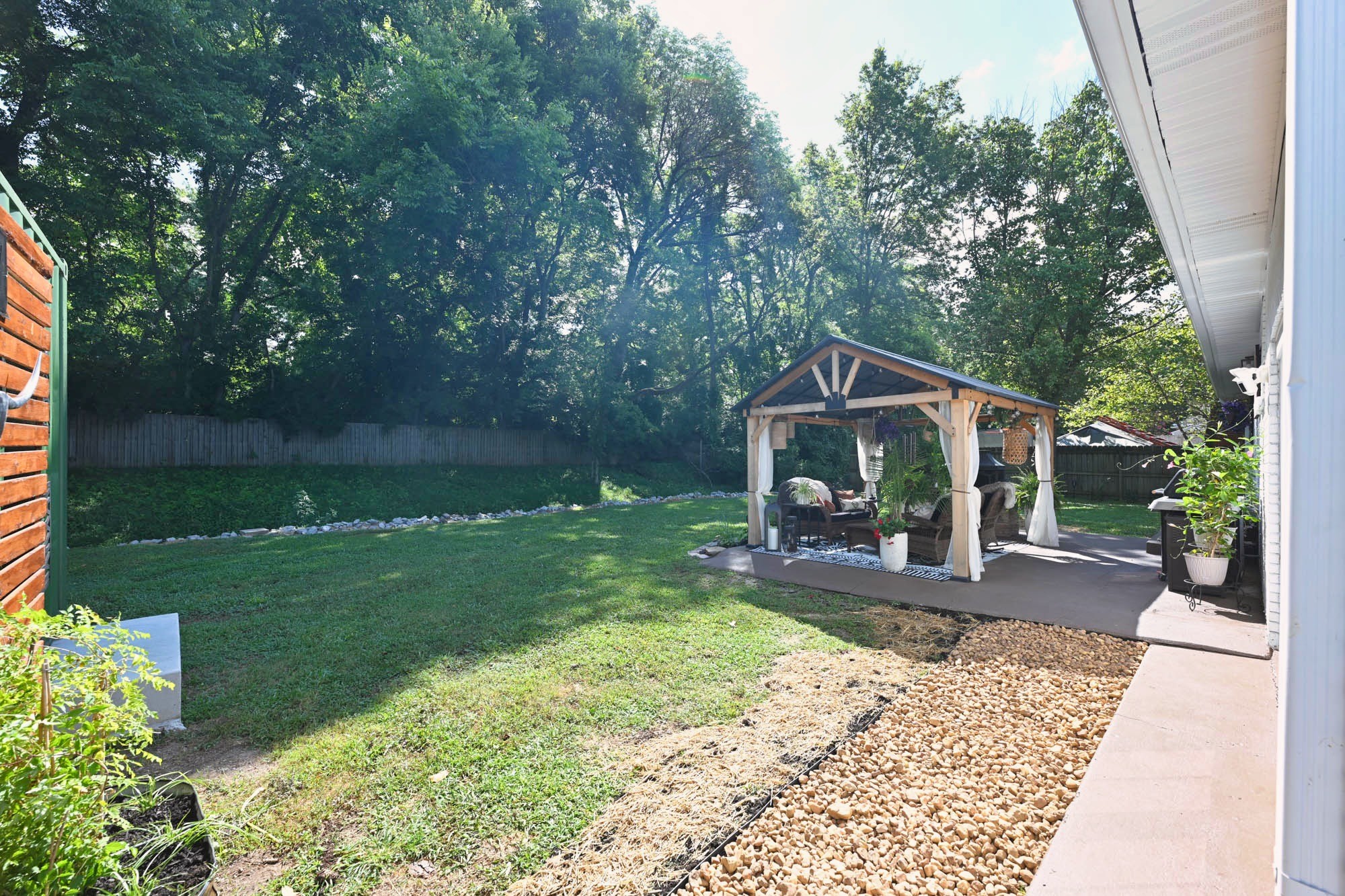 692 Brewer Dr