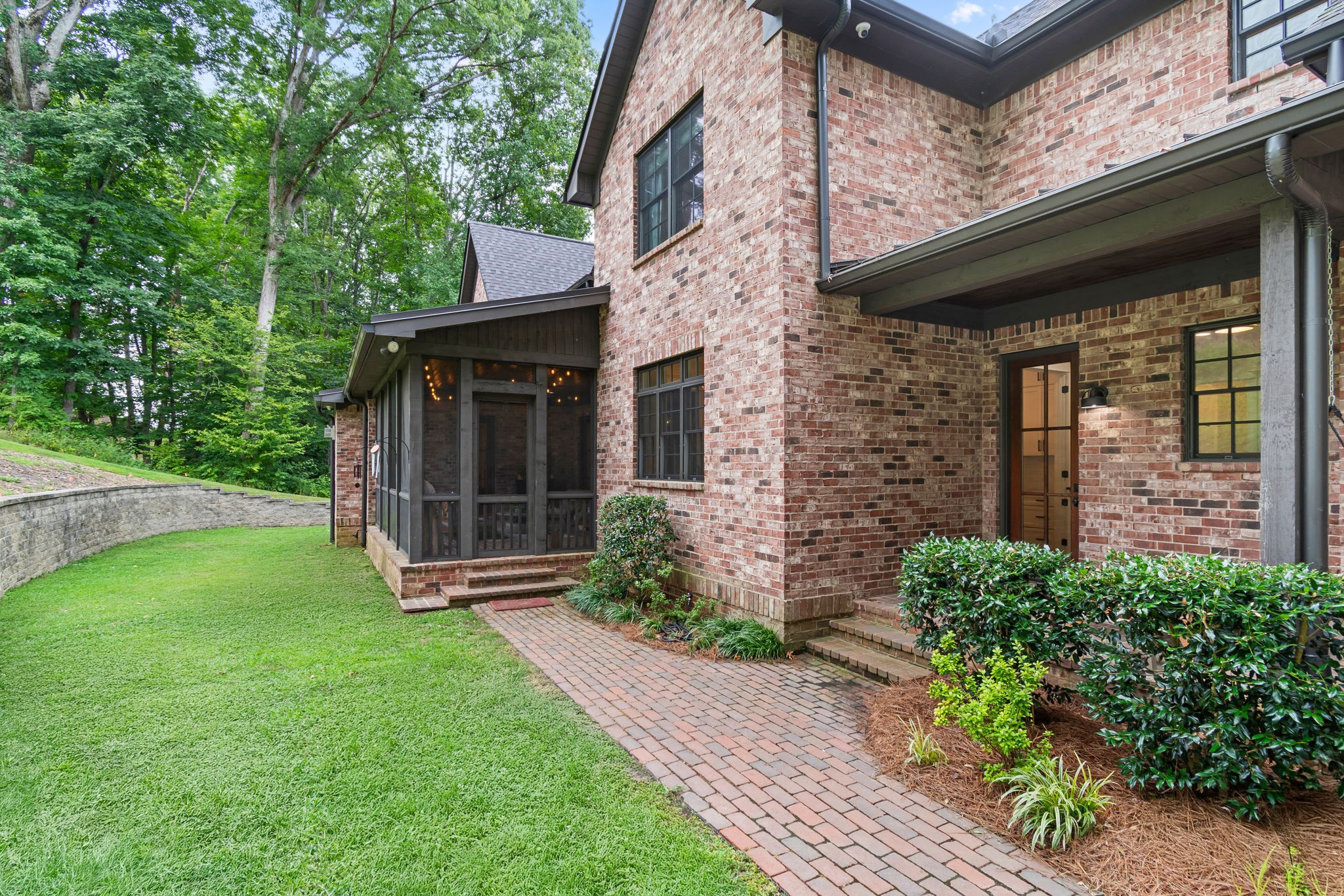 7518 River Road Pike