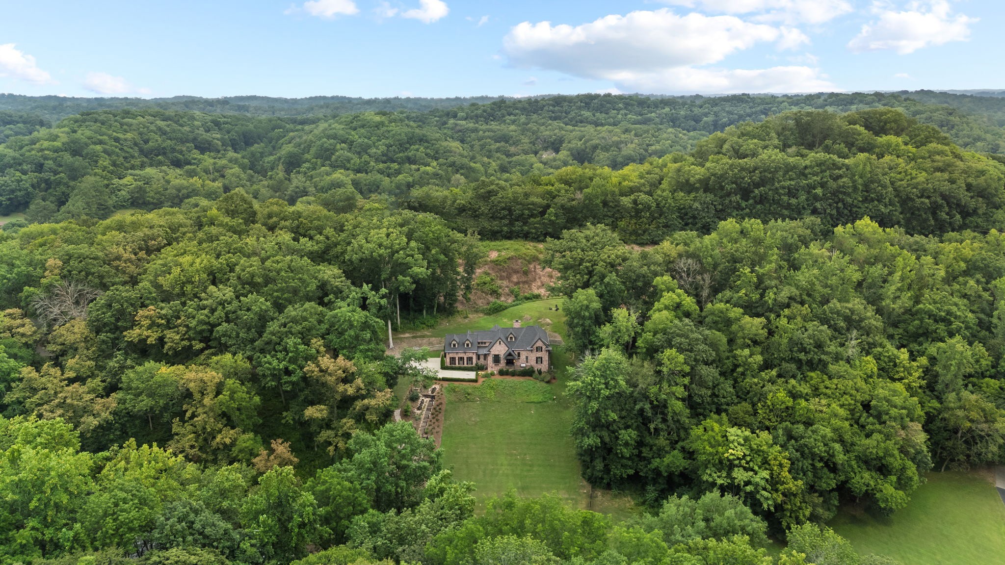 7518 River Road Pike