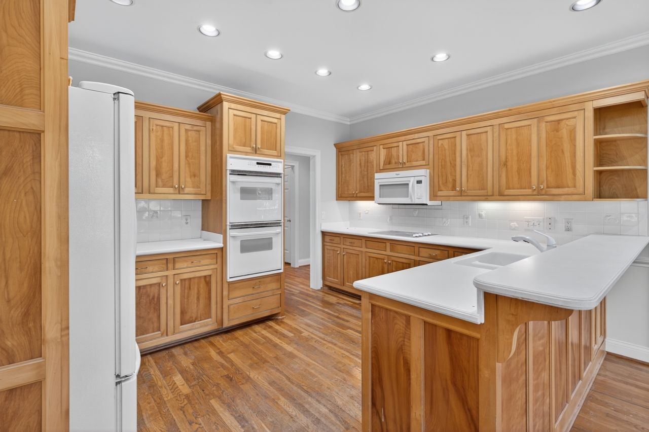 2236 Avery Valley Dr