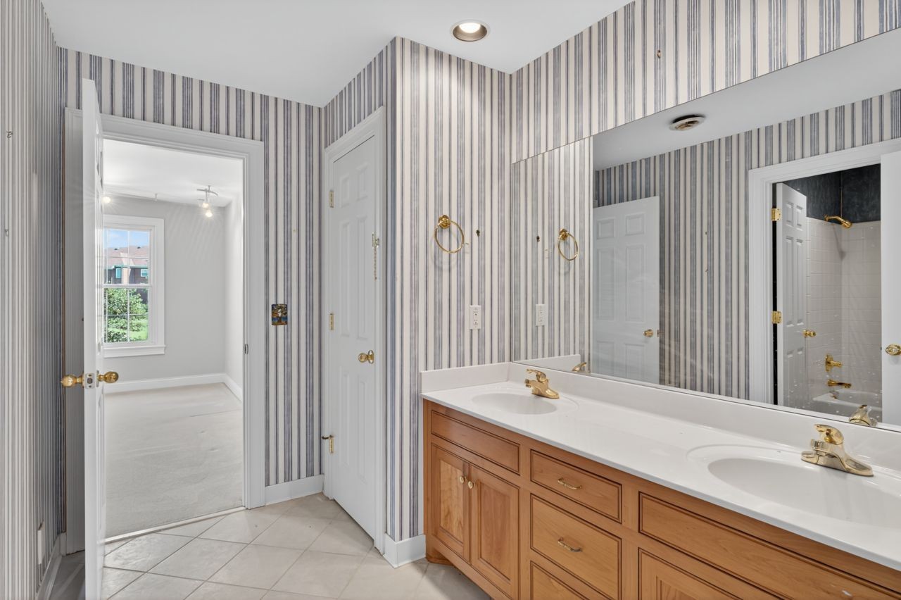 2236 Avery Valley Dr