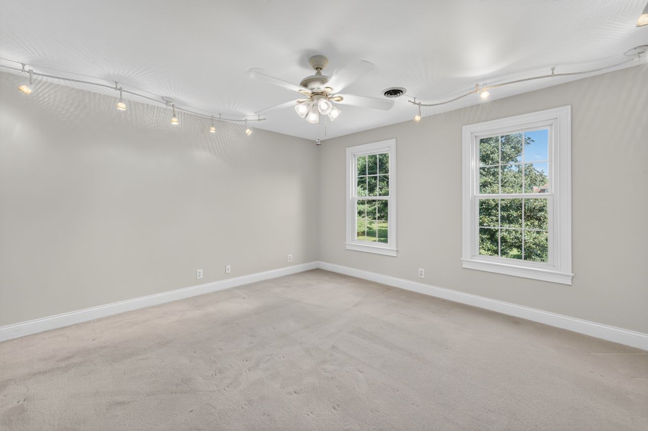 2236 Avery Valley Dr