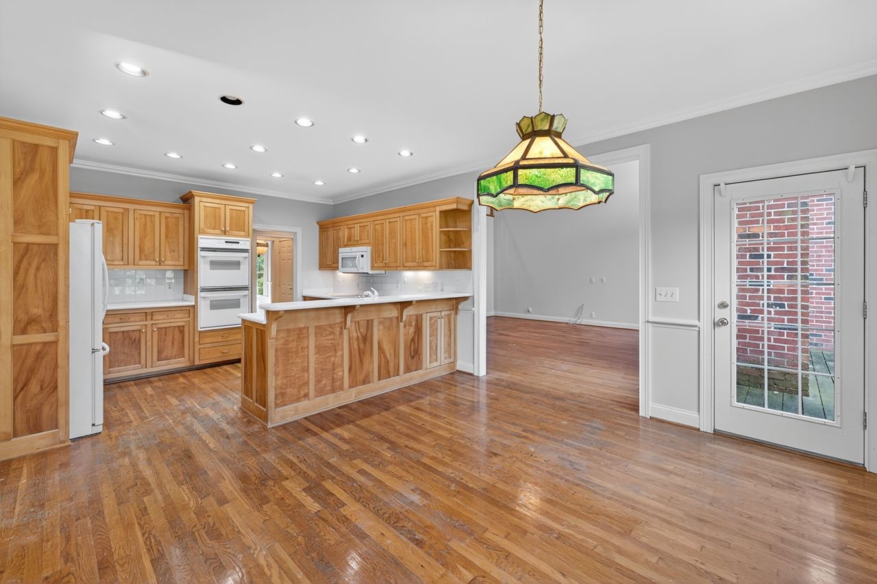 2236 Avery Valley Dr