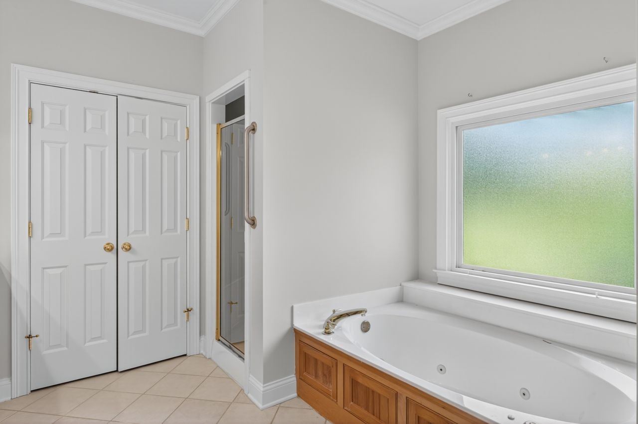 2236 Avery Valley Dr
