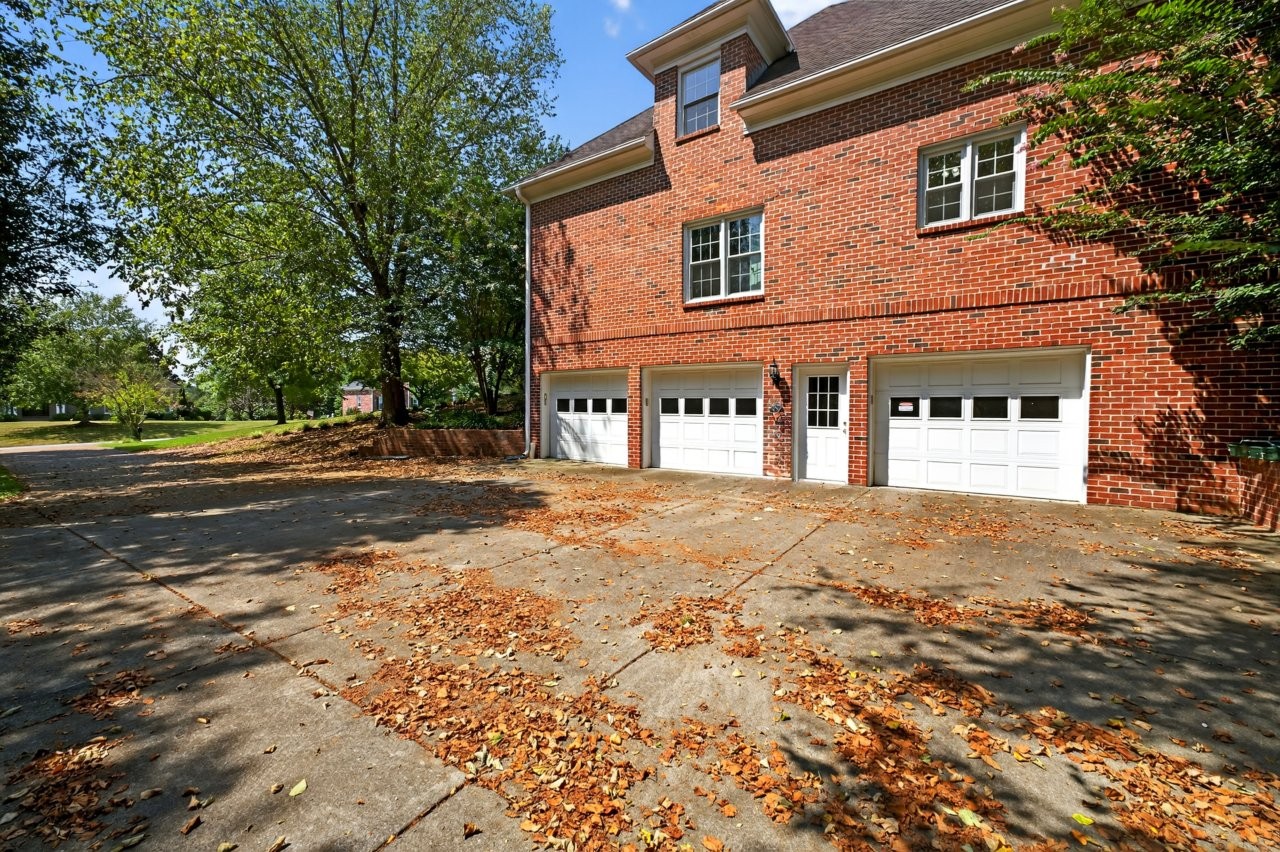 2236 Avery Valley Dr