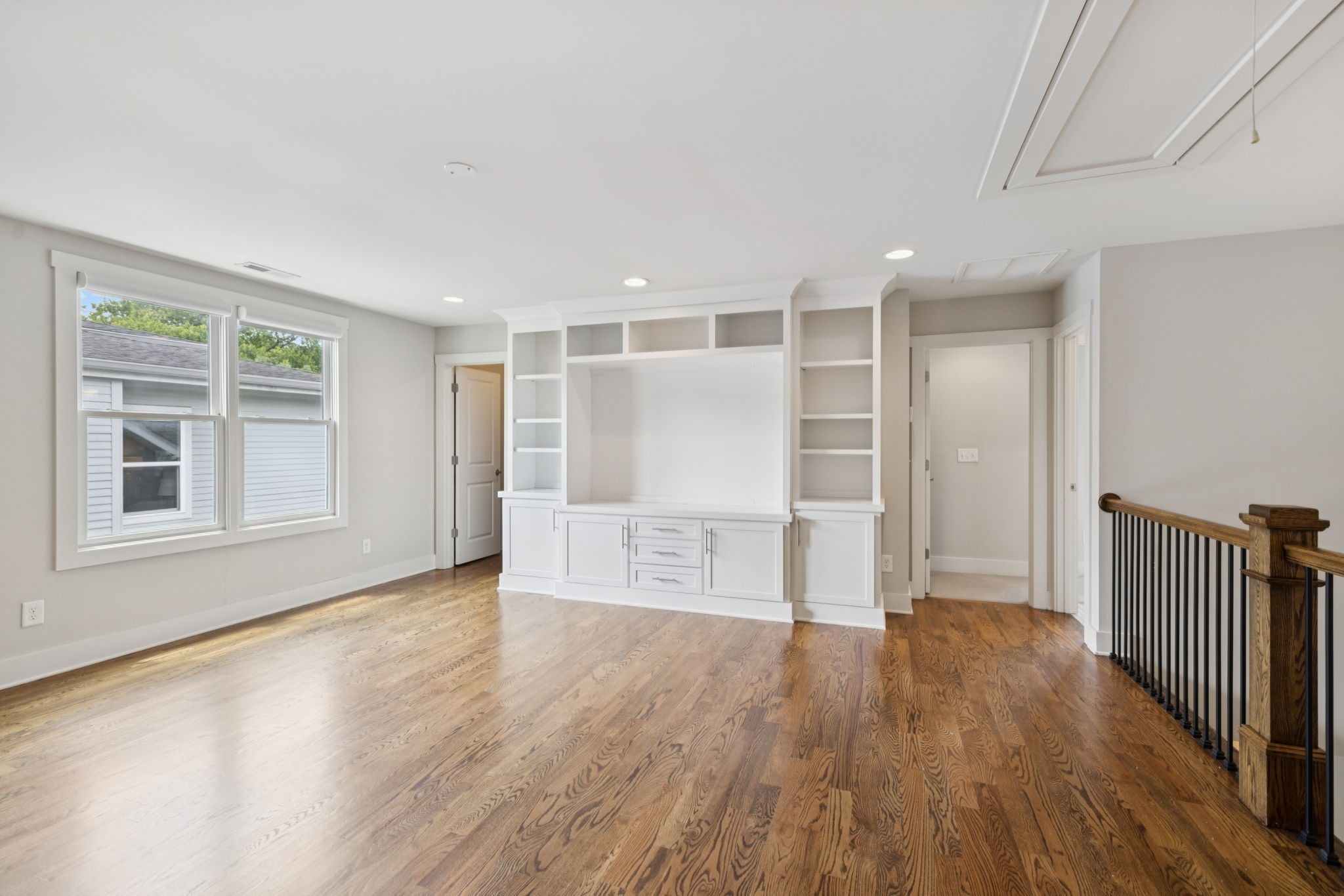 2310 Vaulx Ln