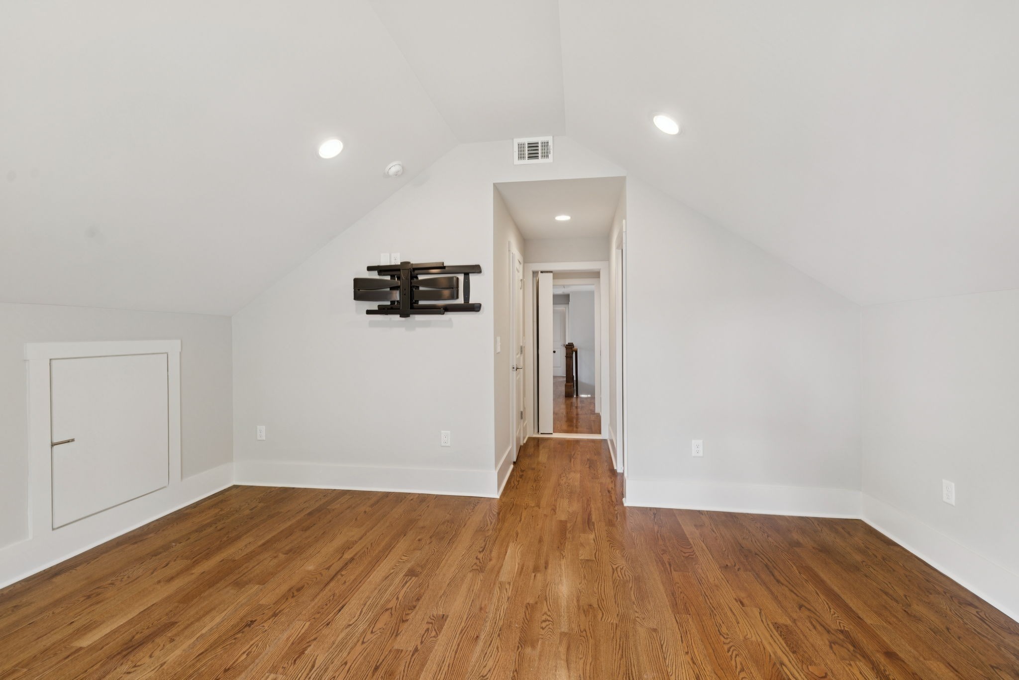 2310 Vaulx Ln