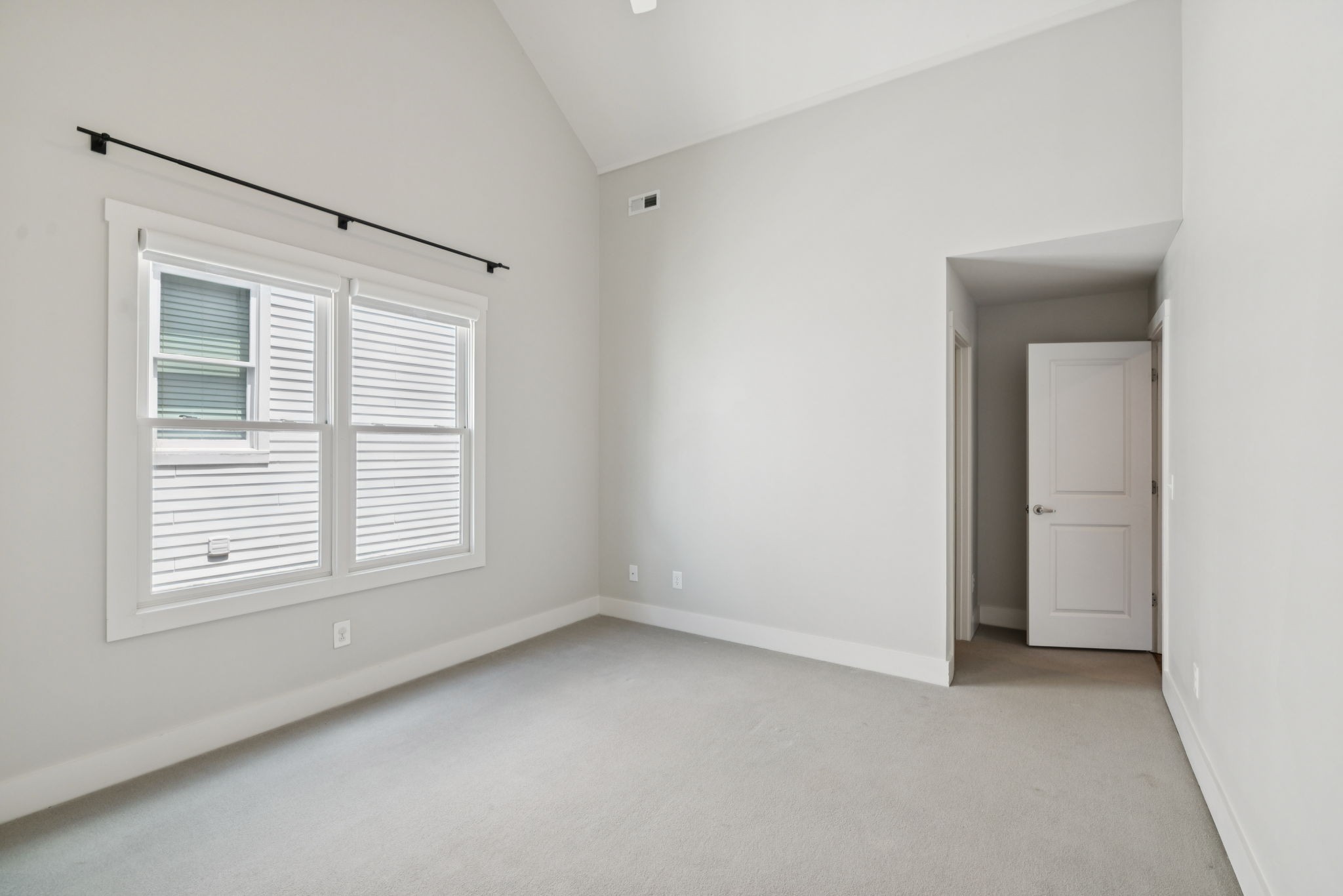 2310 Vaulx Ln