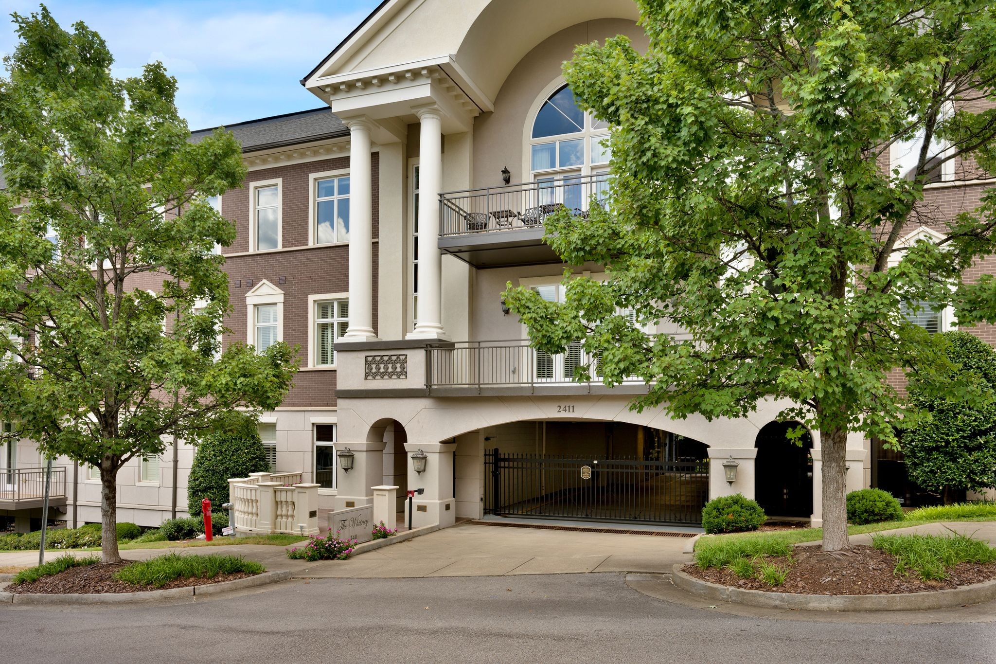 2411 Crestmoor Rd Unit: 3