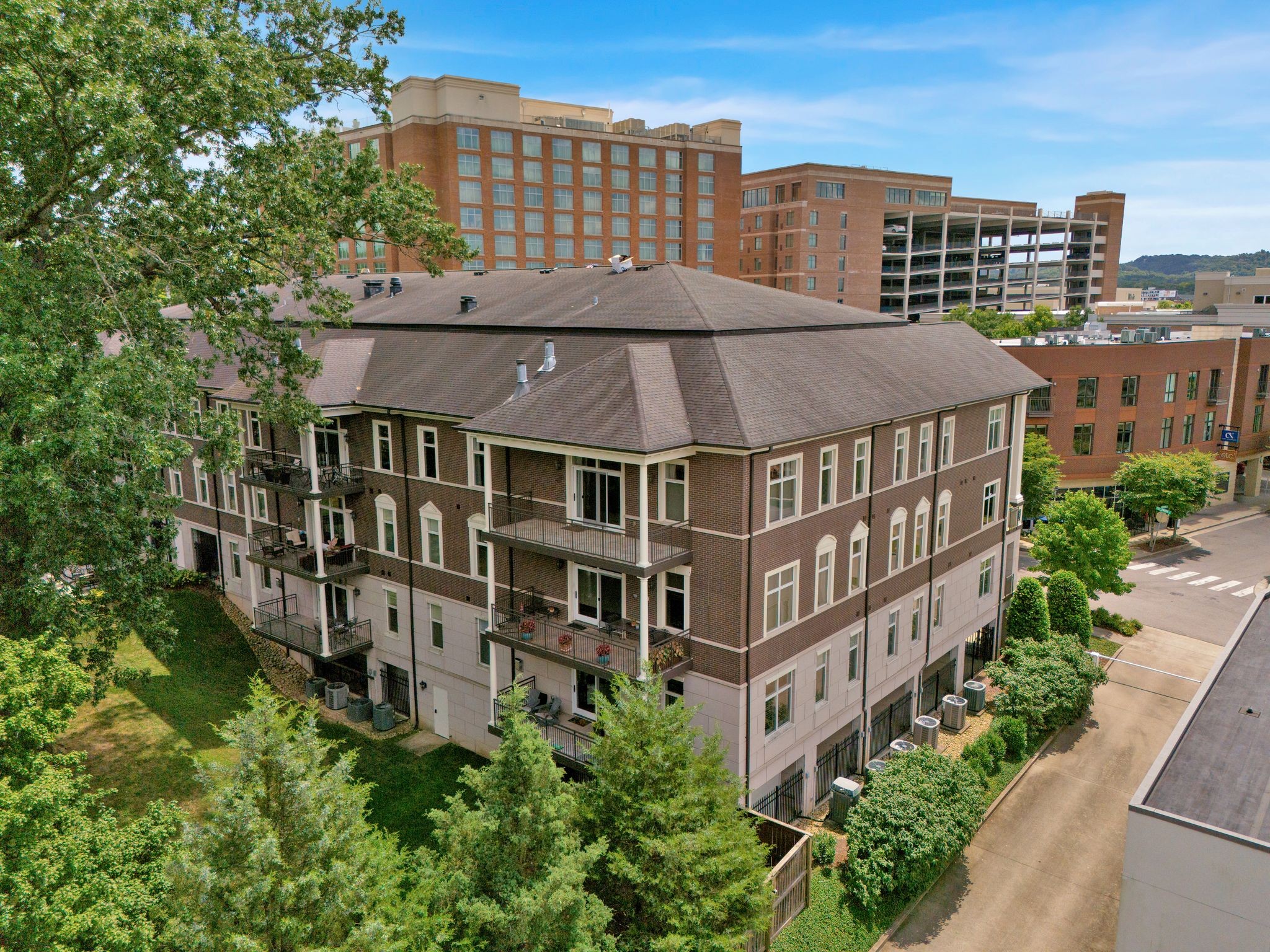 2411 Crestmoor Rd Unit: 3