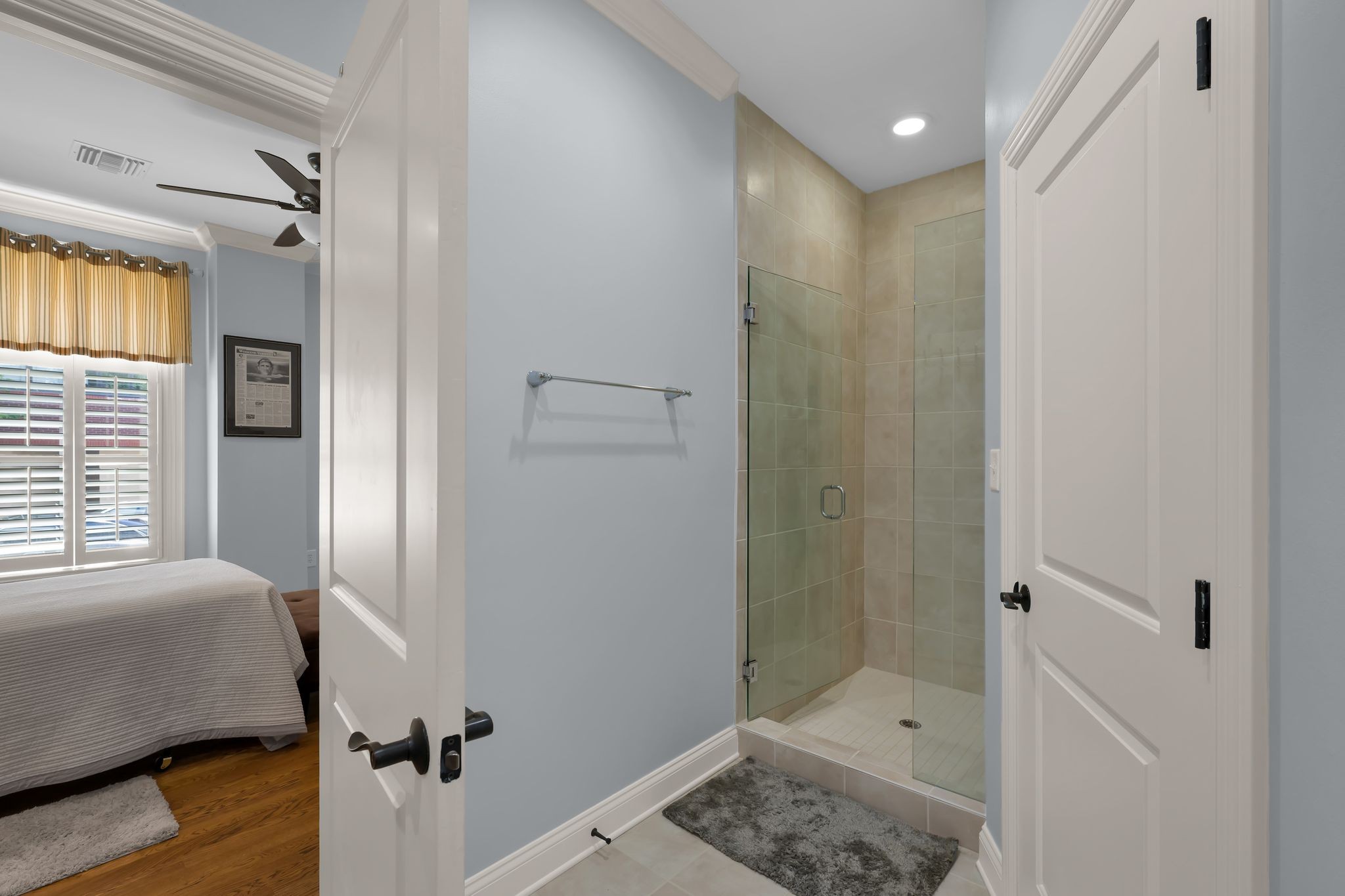 2411 Crestmoor Rd Unit: 3