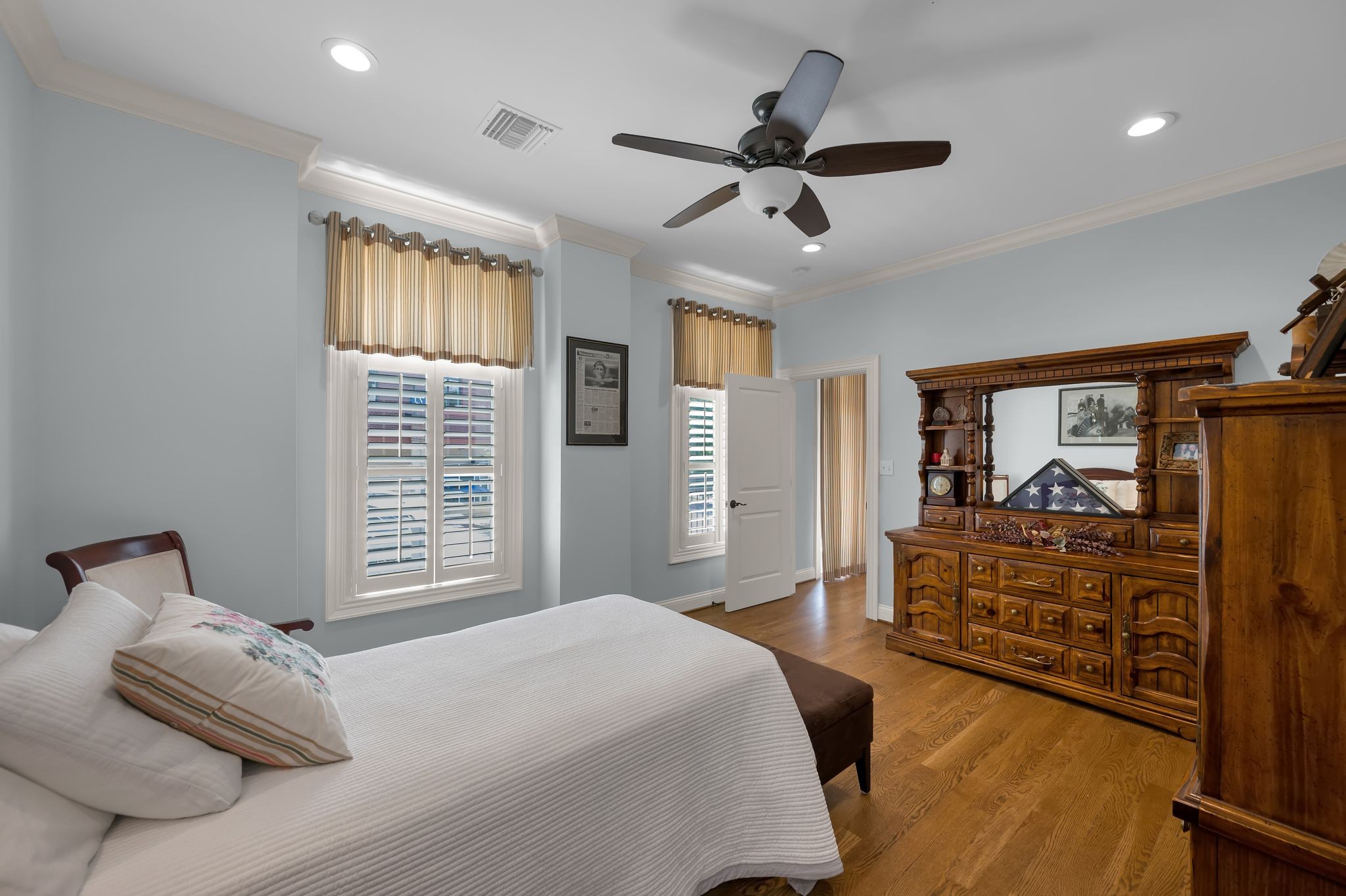 2411 Crestmoor Rd Unit: 3