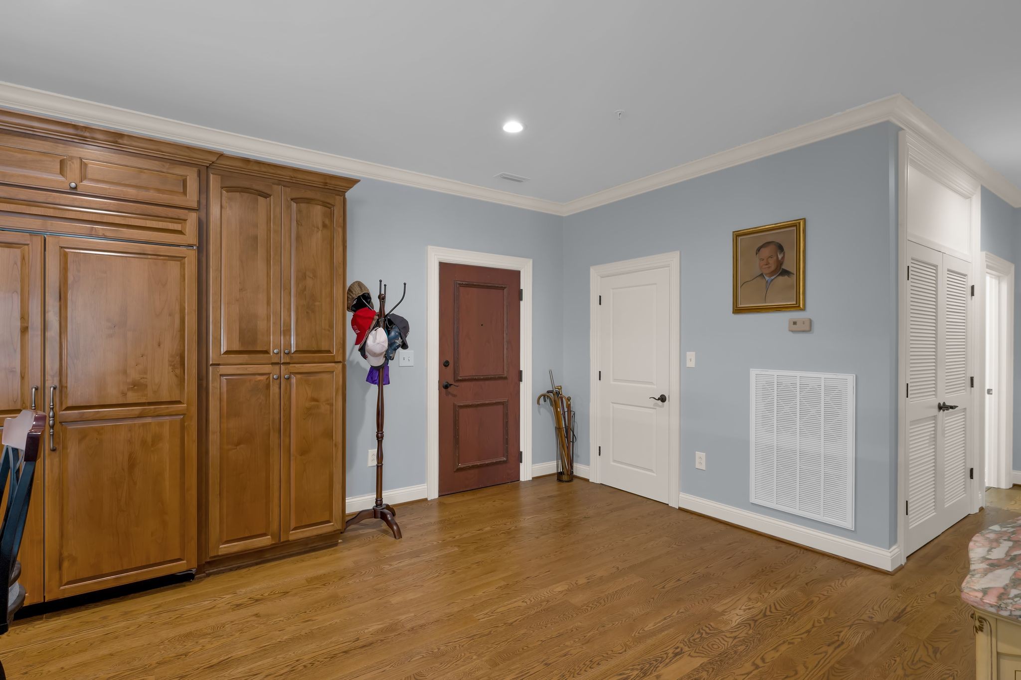 2411 Crestmoor Rd Unit: 3