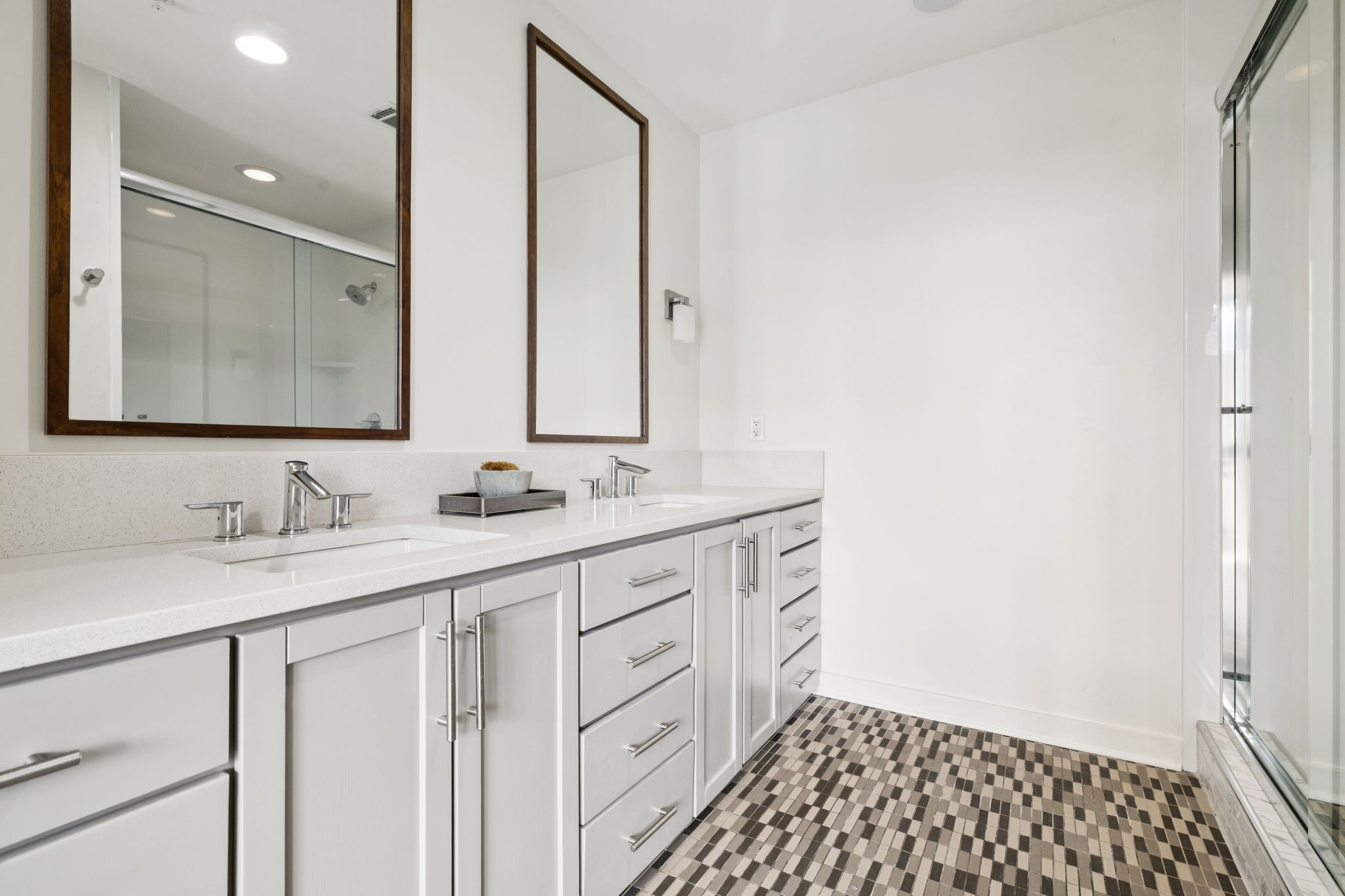 1212 Laurel St Unit: 302