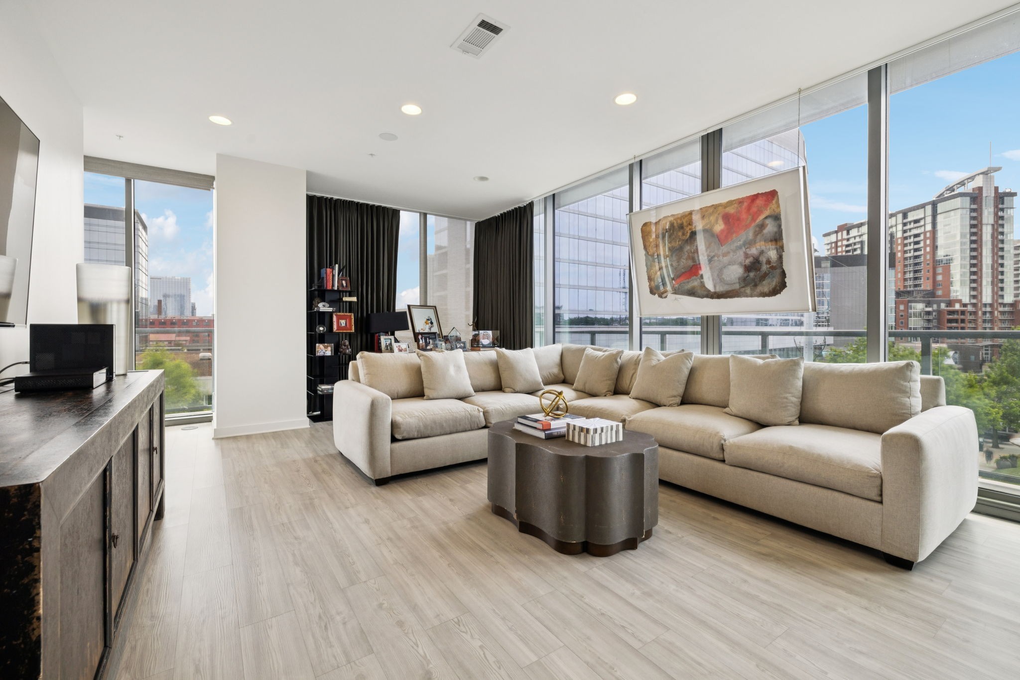 1212 Laurel St Unit: 302