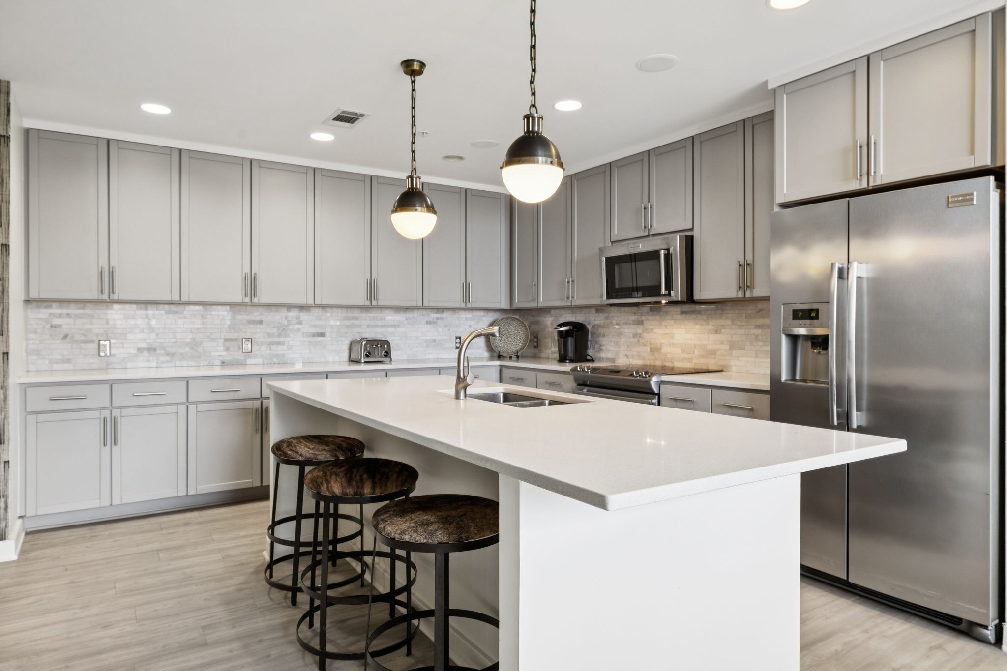 1212 Laurel St Unit: 302