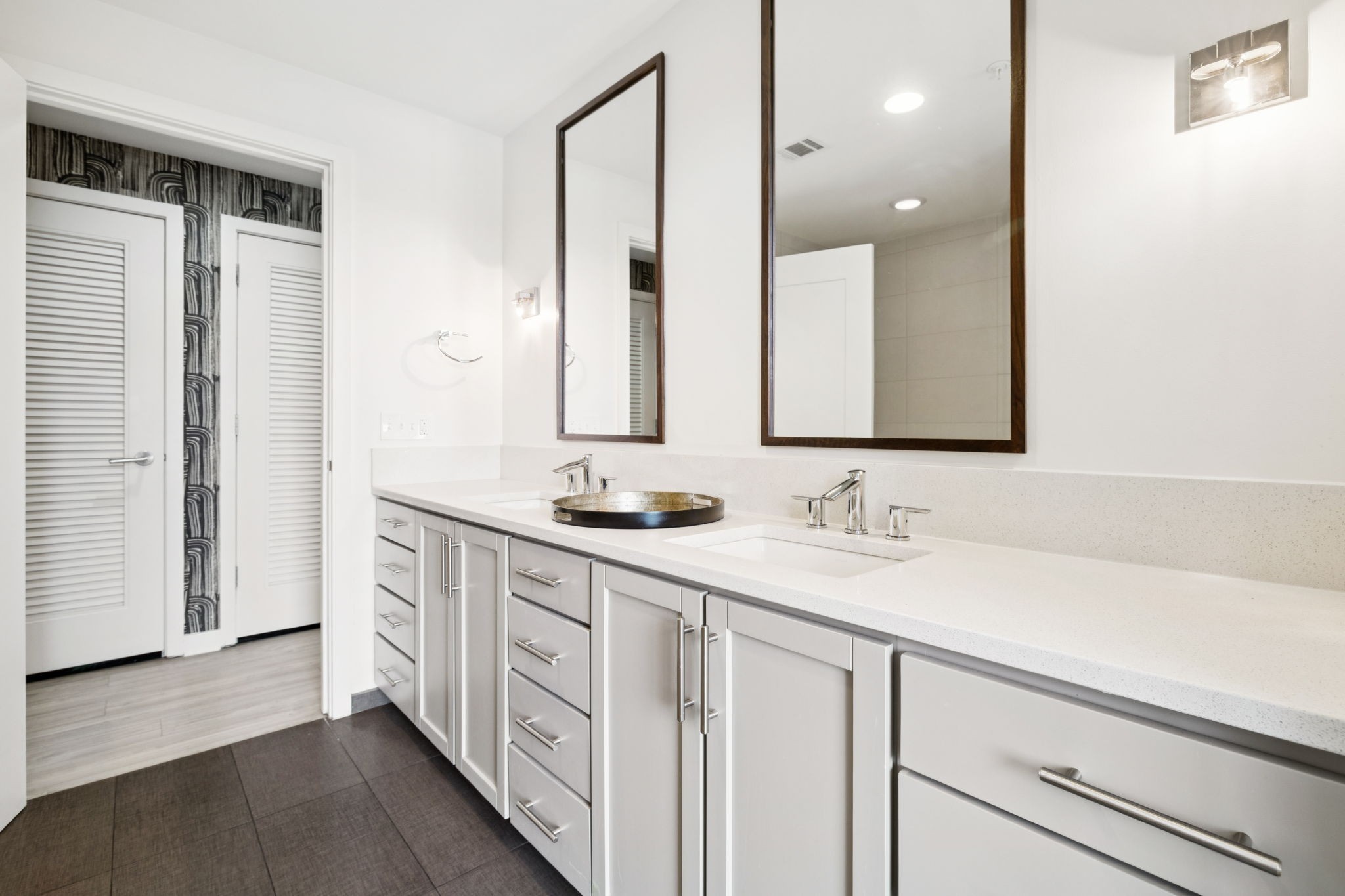 1212 Laurel St Unit: 302