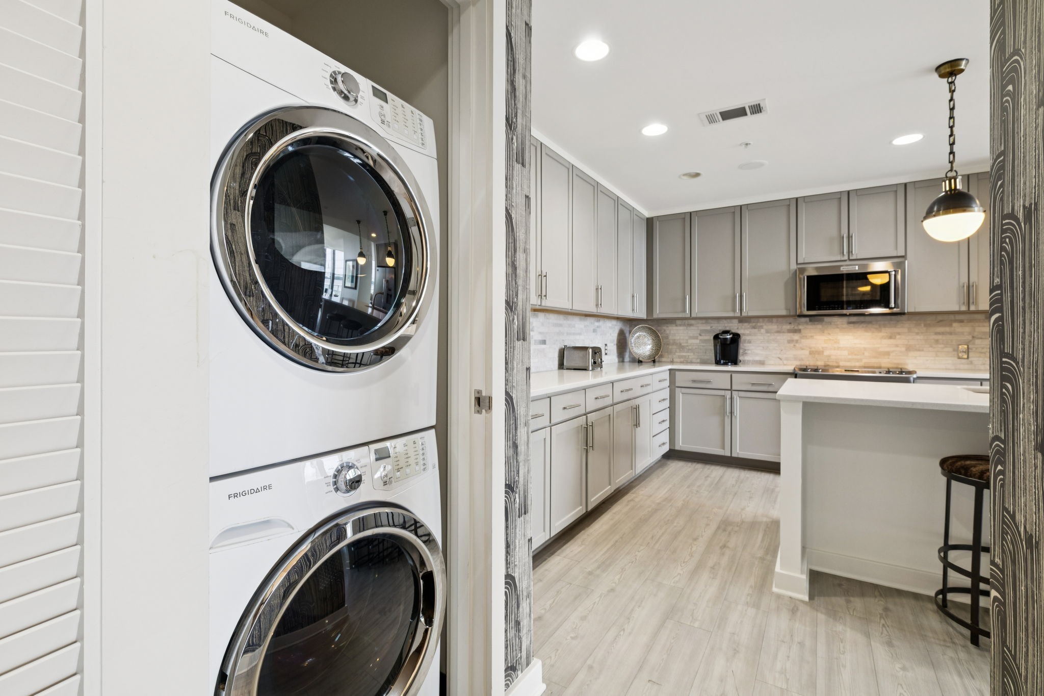 1212 Laurel St Unit: 302