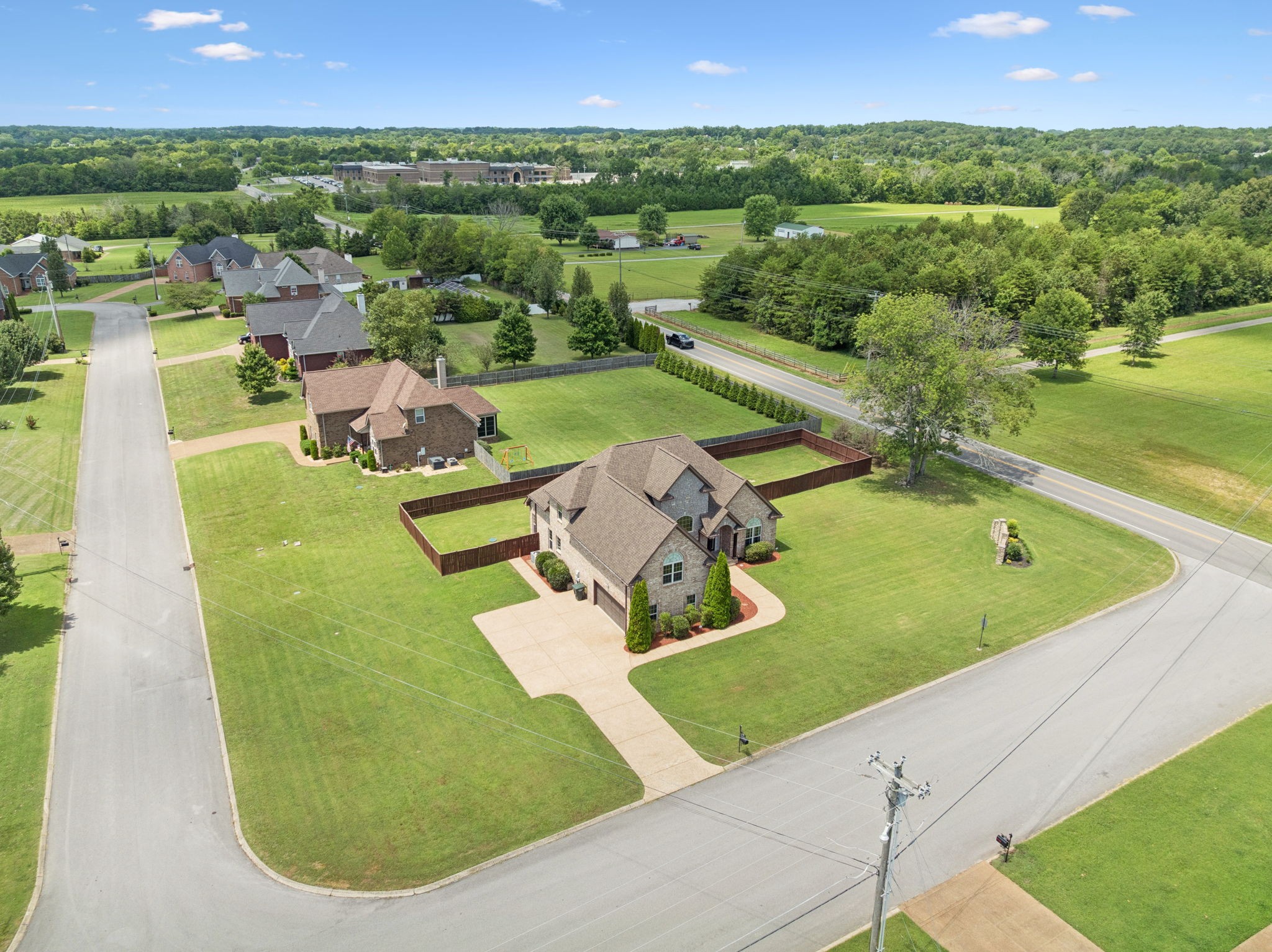 102 Stonefield Dr