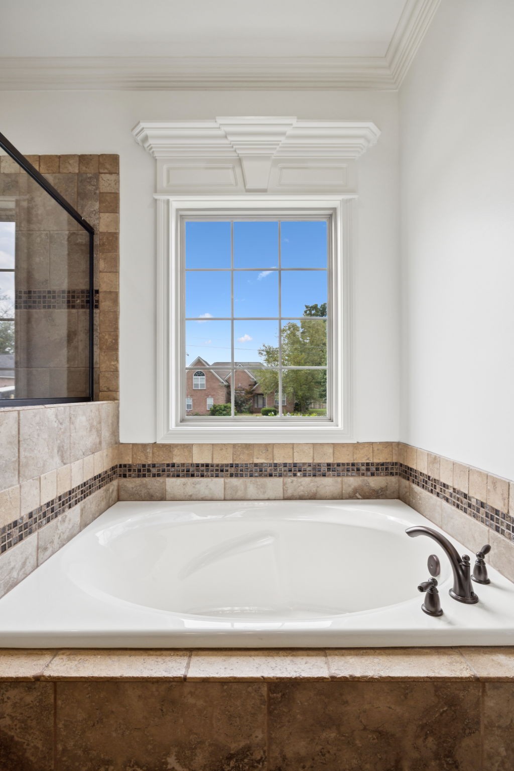 102 Stonefield Dr