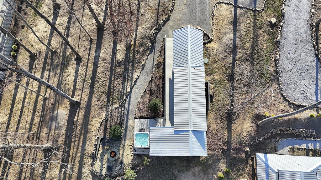216 Waters Edge Way