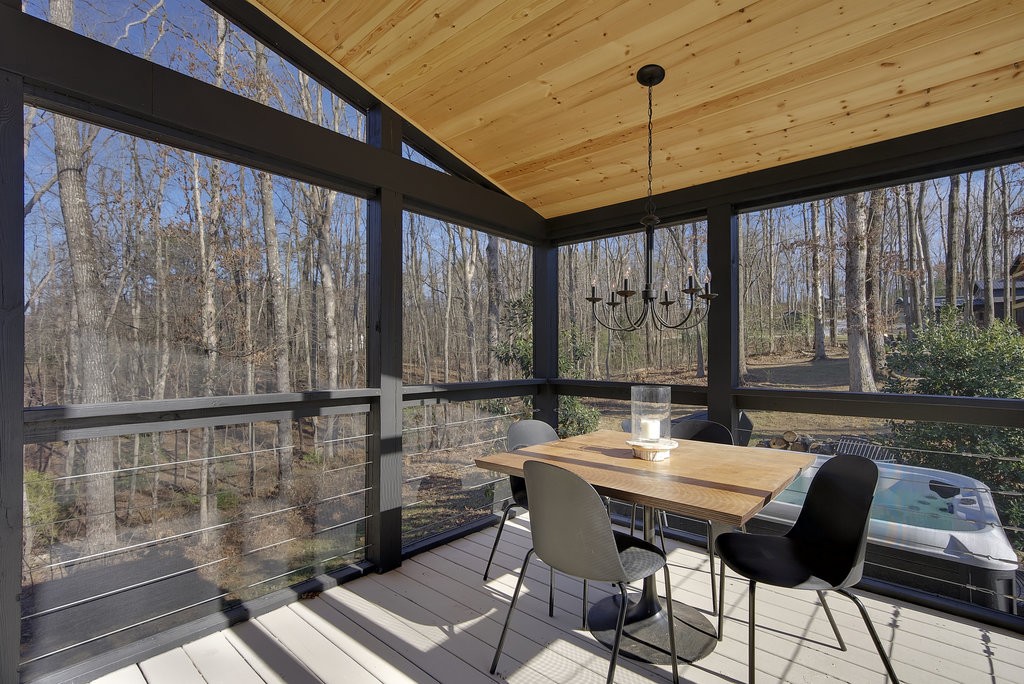216 Waters Edge Way