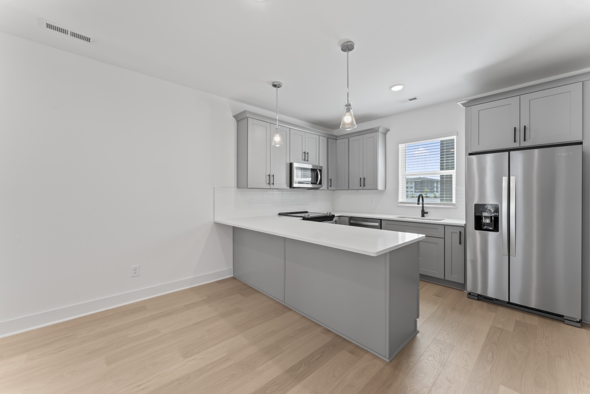 550 Markham St Unit: 24