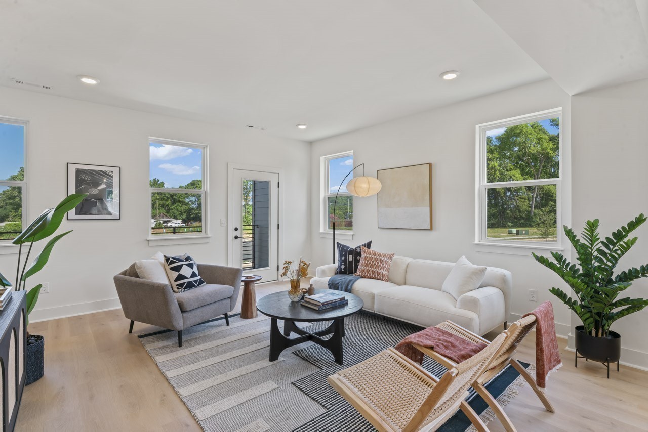 550 Markham St Unit: 24