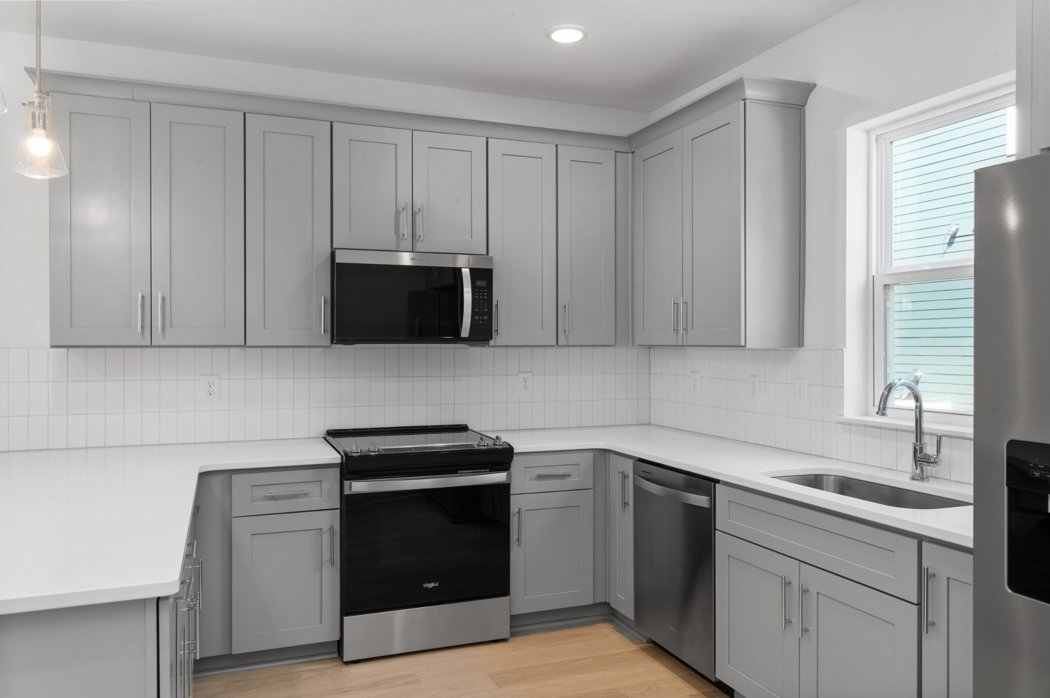 550 Markham St Unit: 24