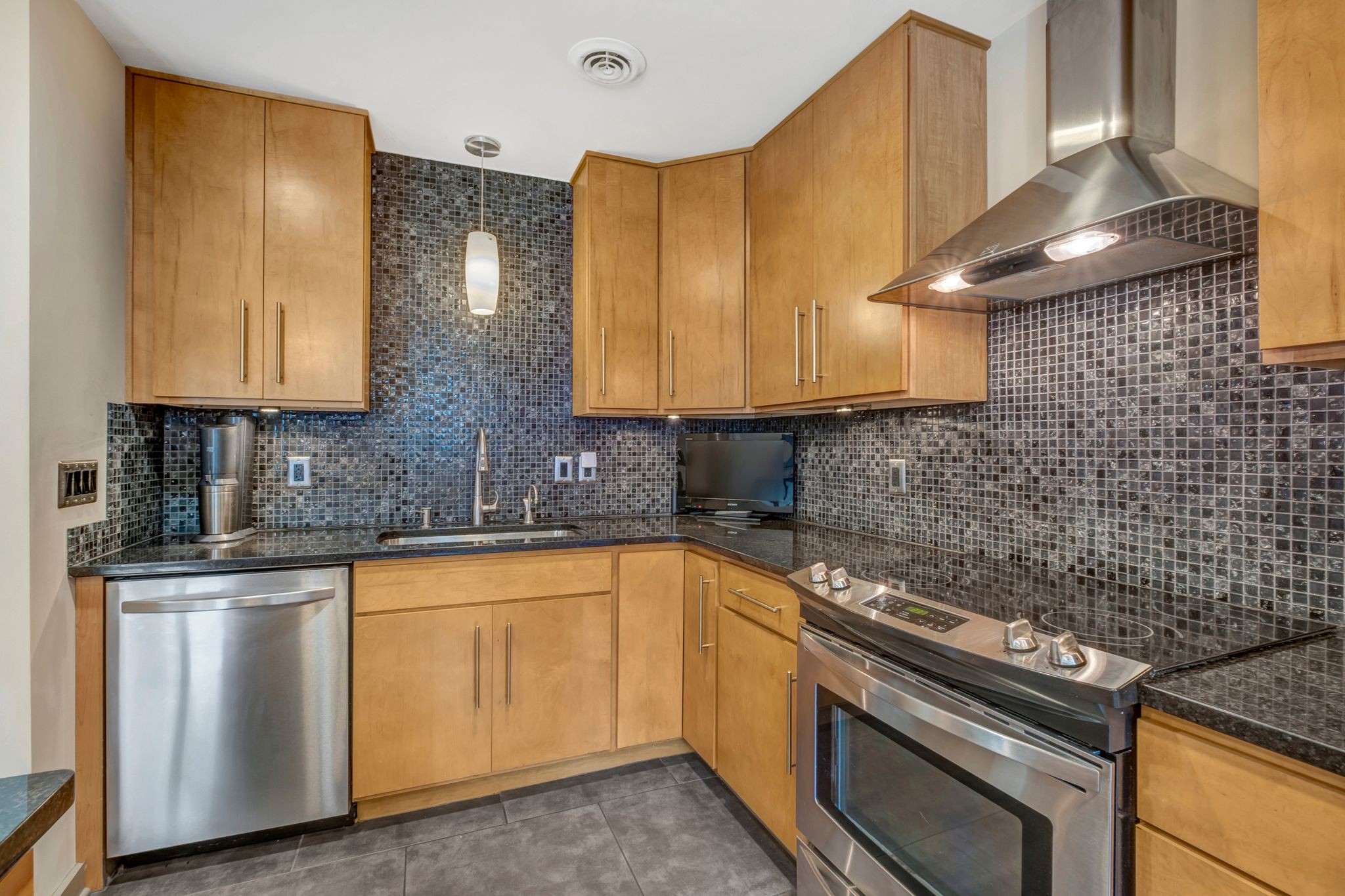 218 Plantation Ct
