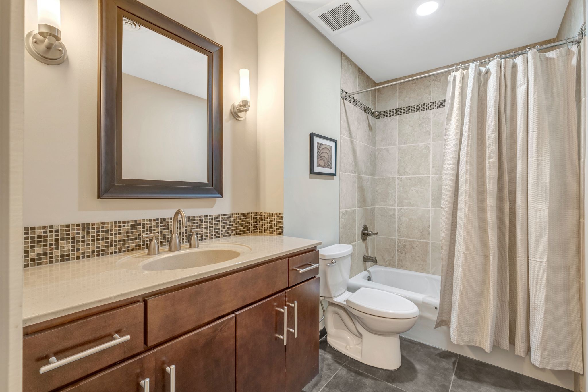 218 Plantation Ct