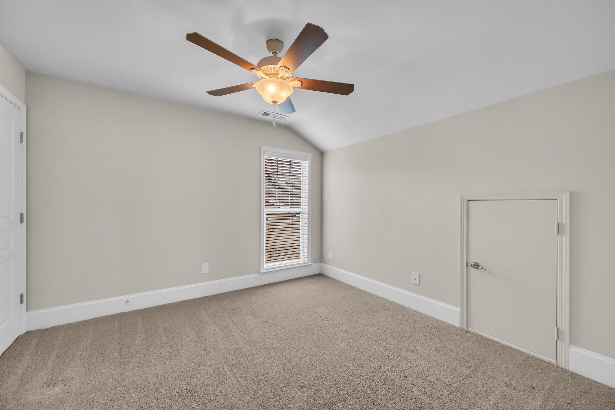 133 Privateer Ln