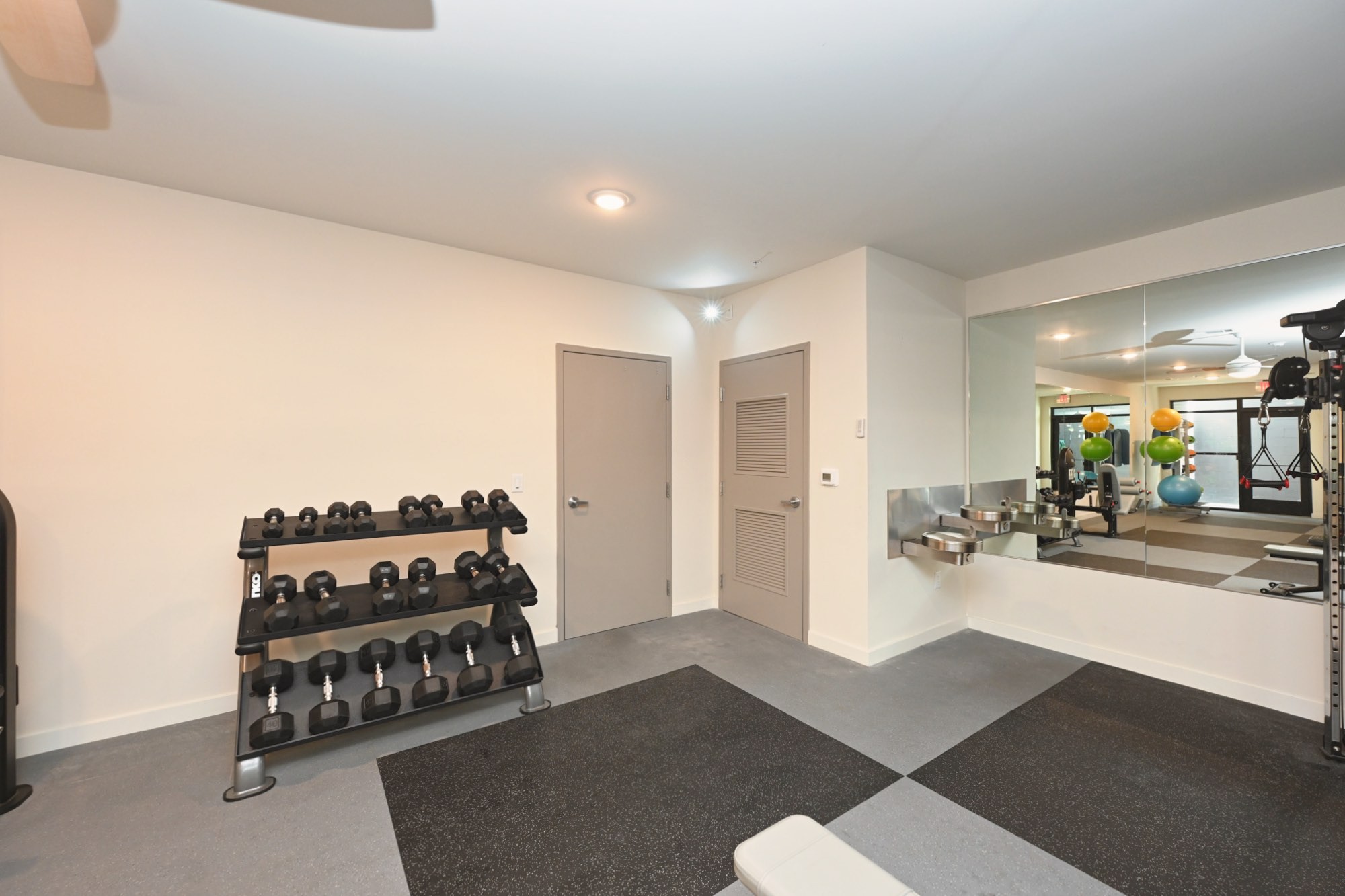 2900 Edwin Way Unit: 202
