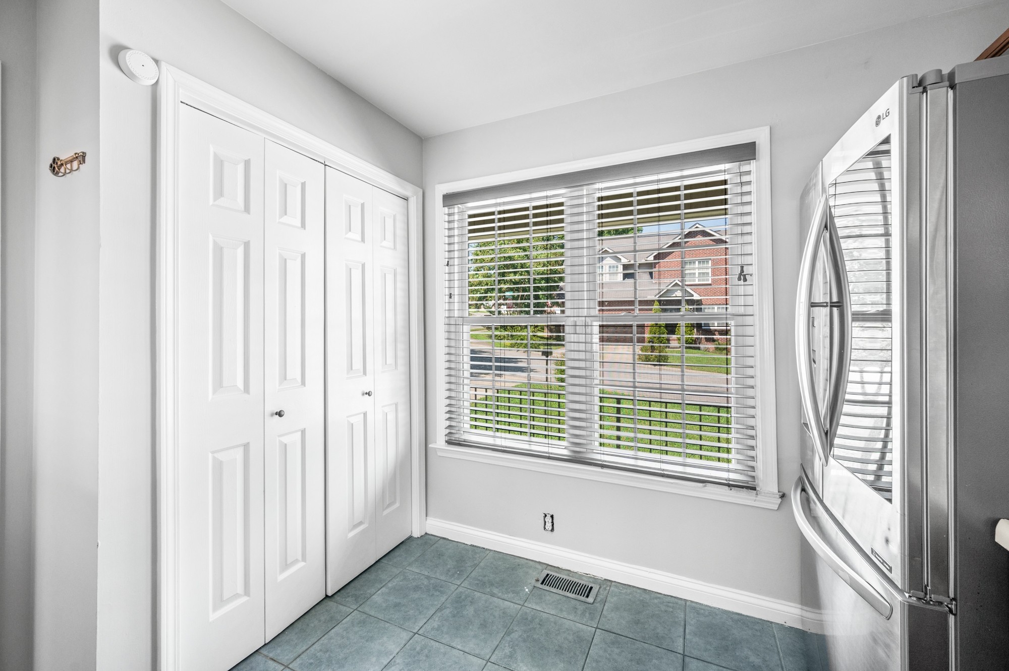 100 Ryan Ct