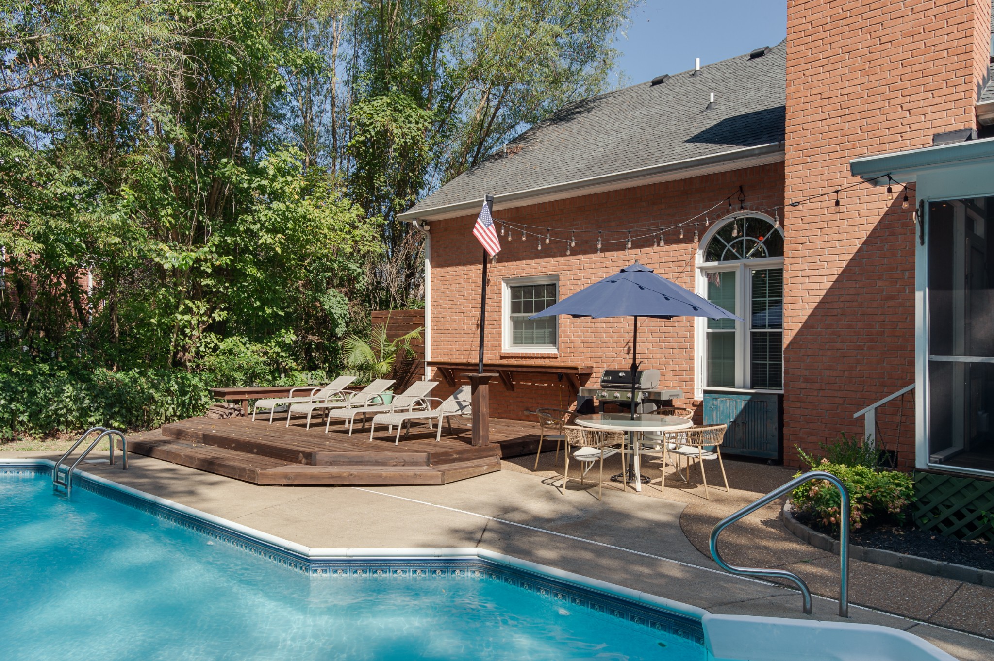 1097 Cedarview Ln