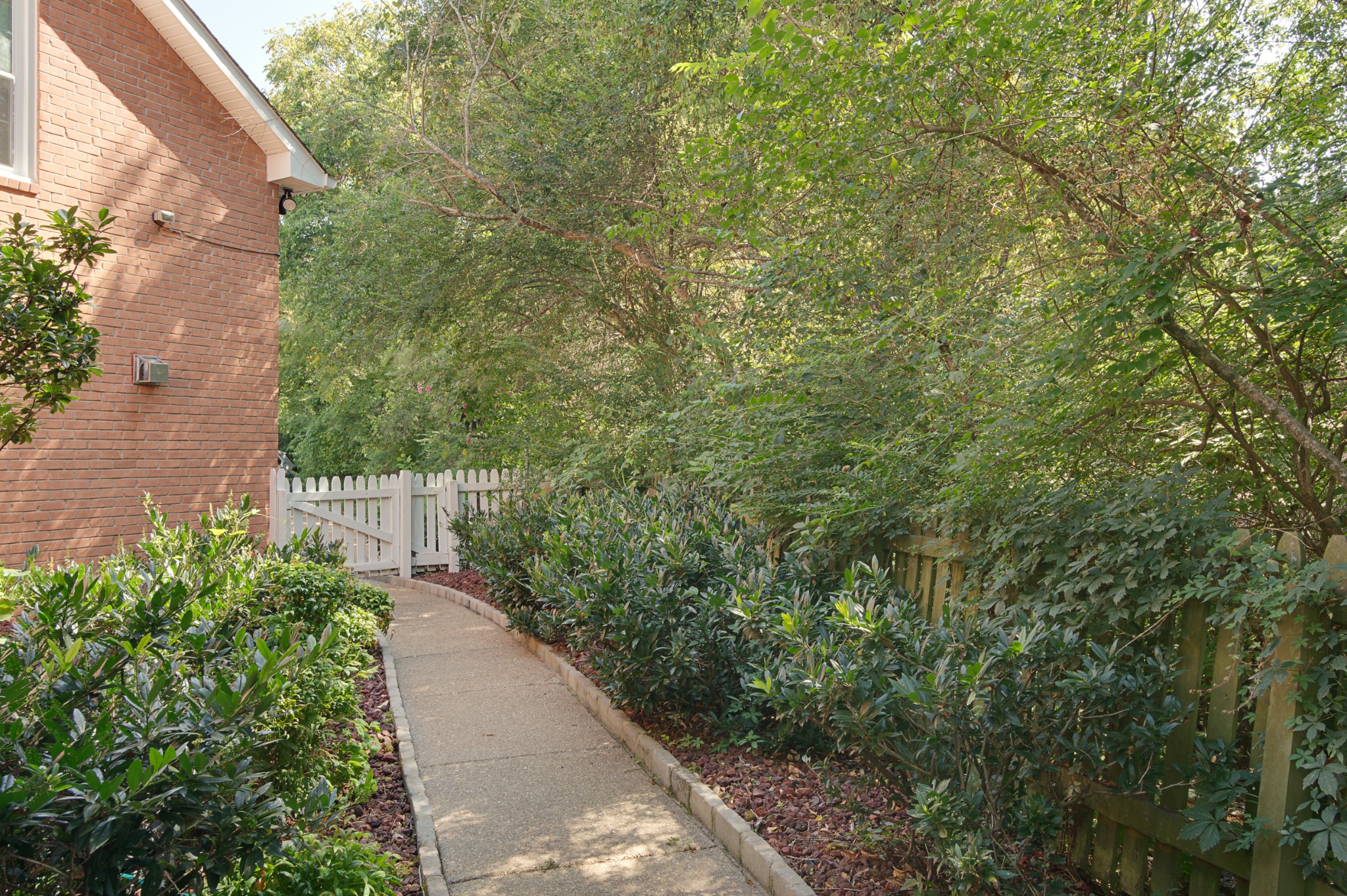 1097 Cedarview Ln