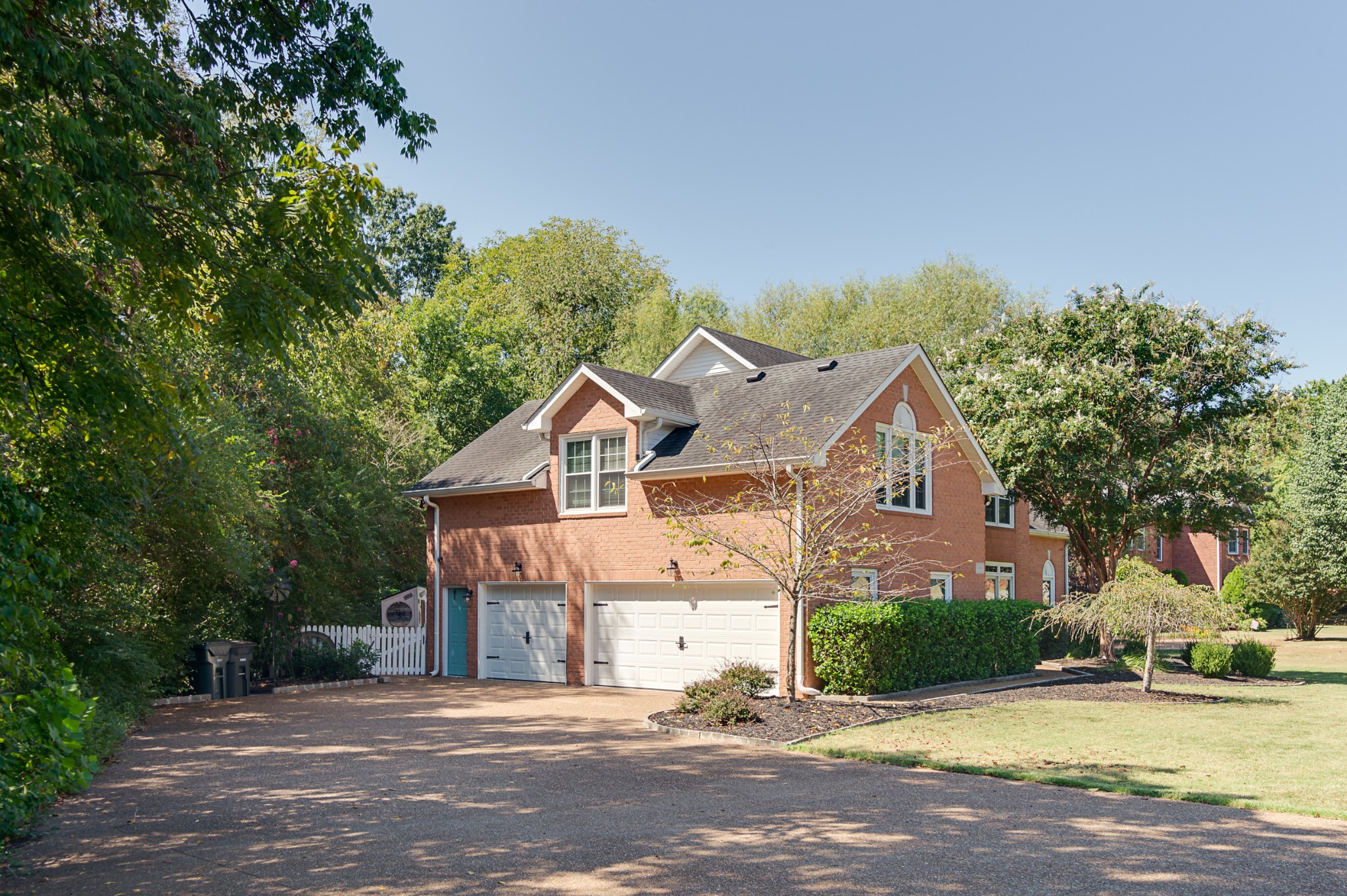 1097 Cedarview Ln