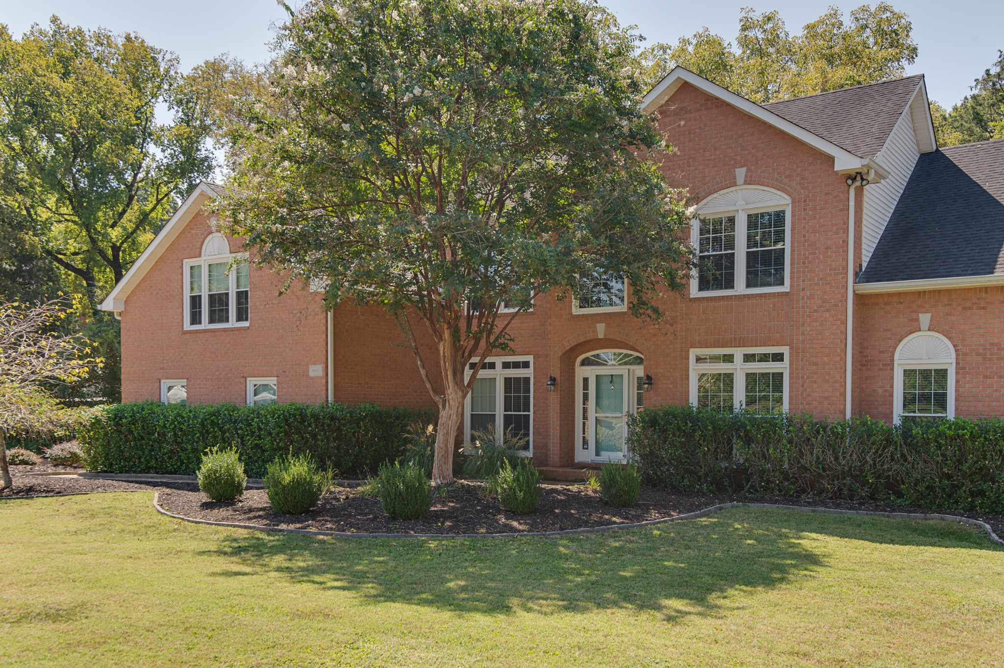 1097 Cedarview Ln
