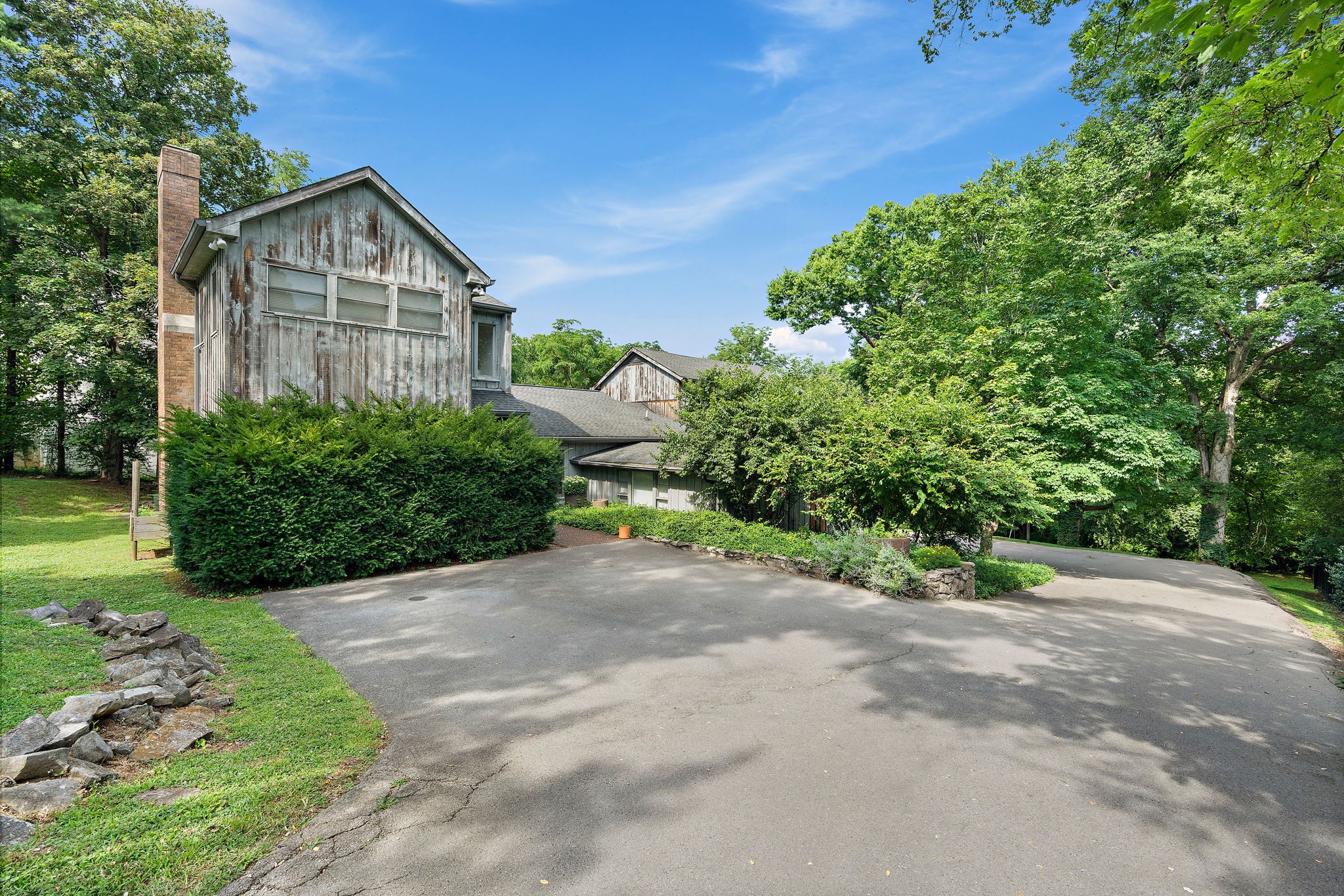 416 Lynnwood Blvd