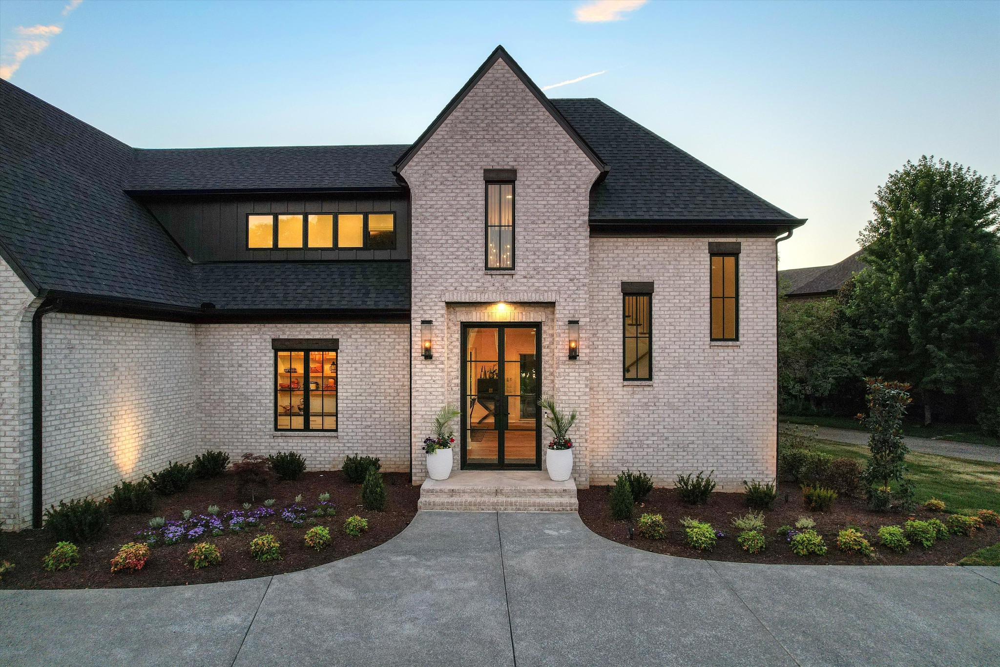 843 Plantation Blvd