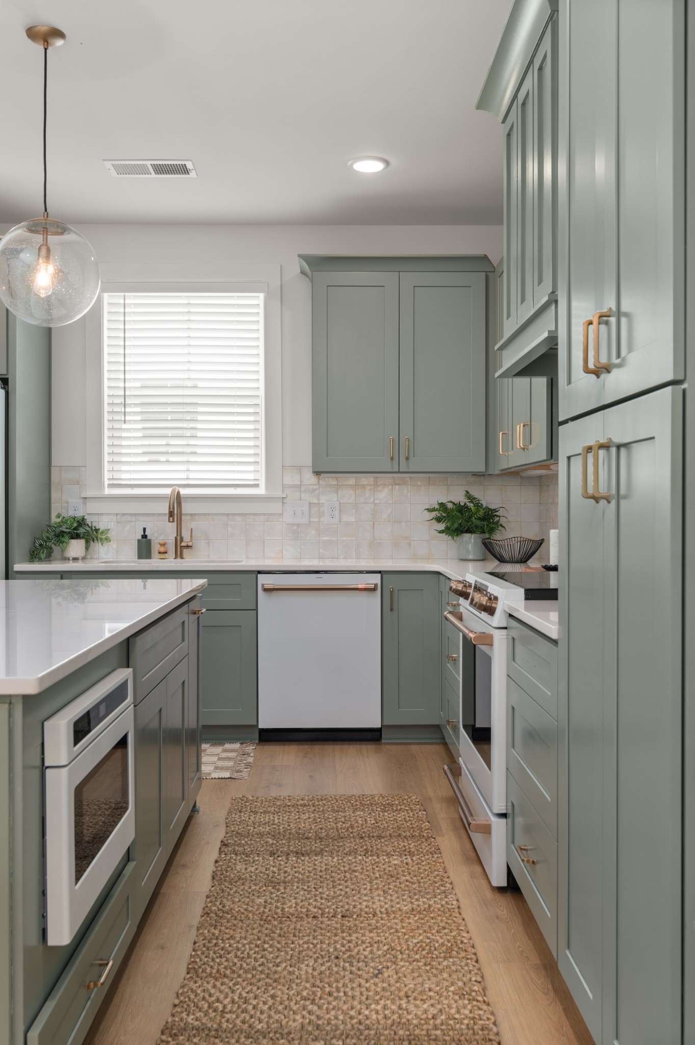 504 Edwin St Unit: 25