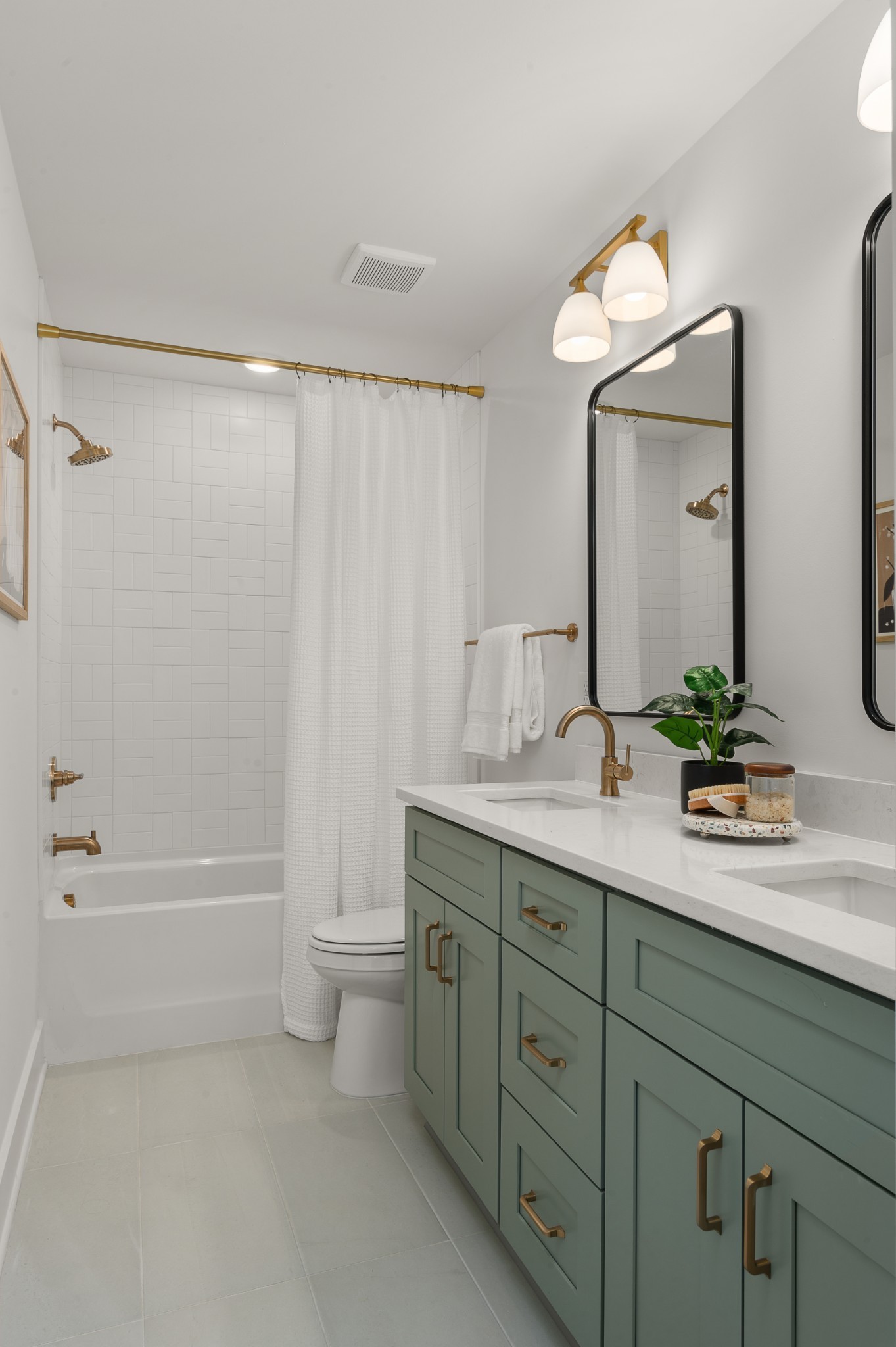 504 Edwin St Unit: 25