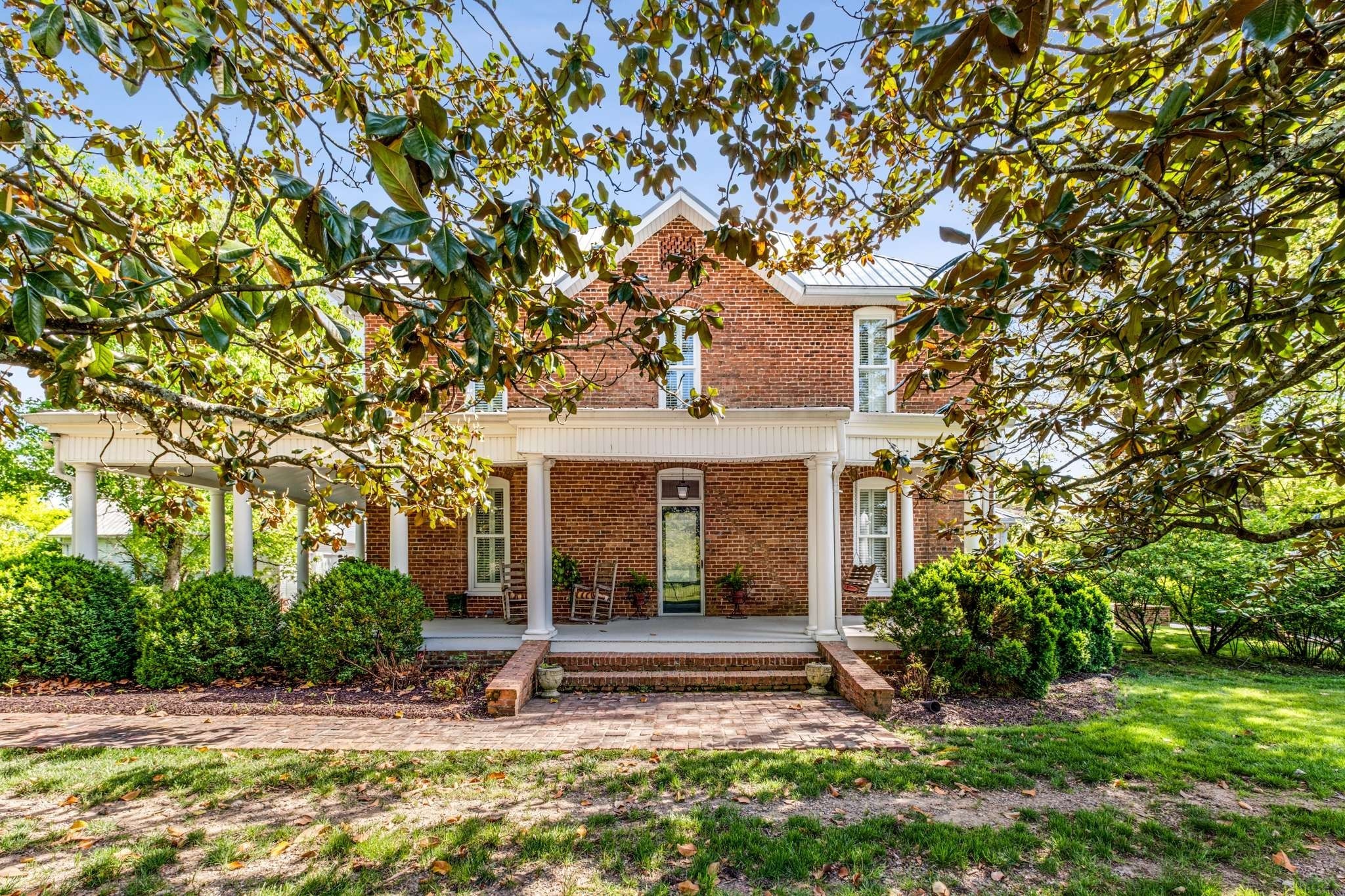 405 Webb Rd, W