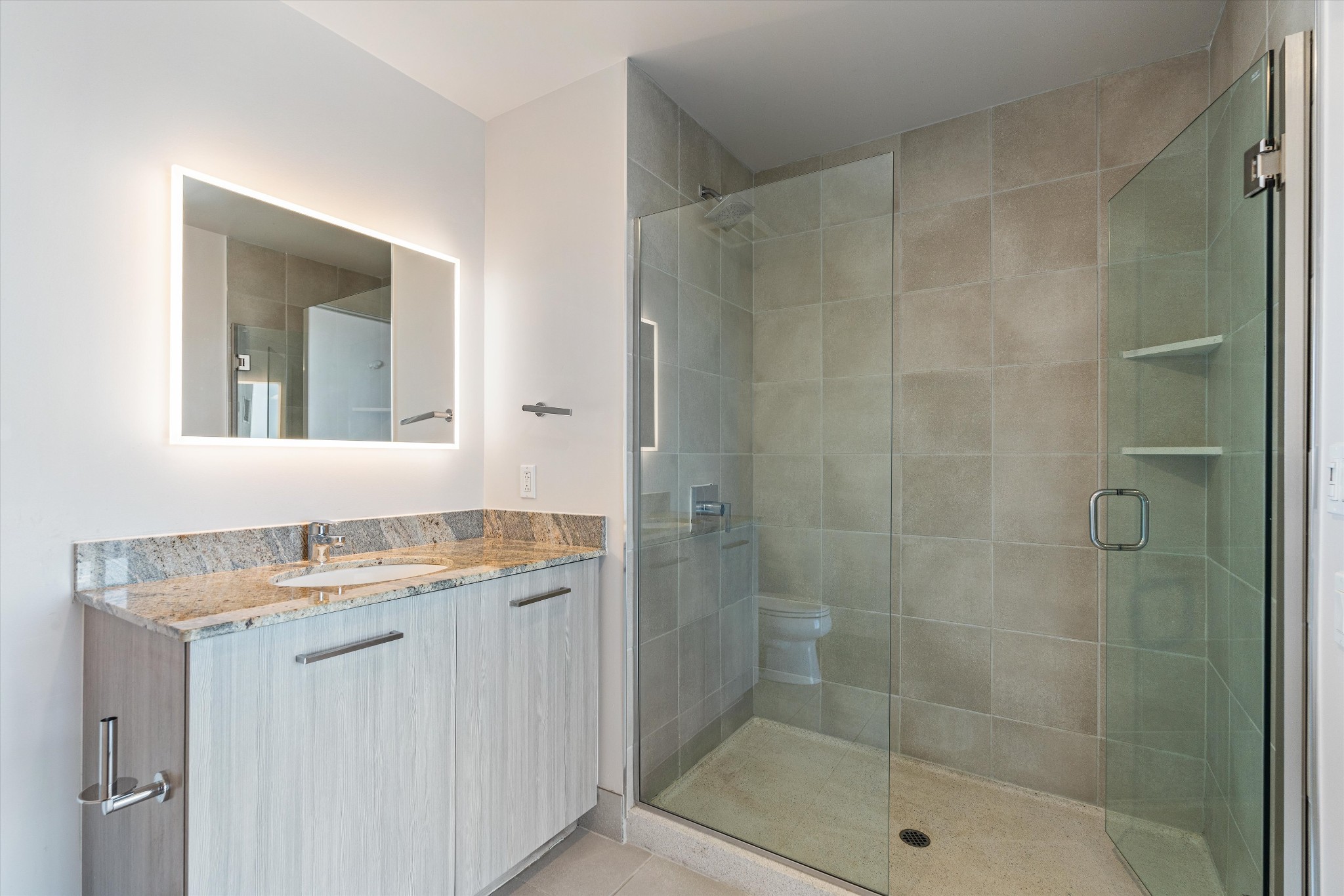 515 Church St Unit: 3711