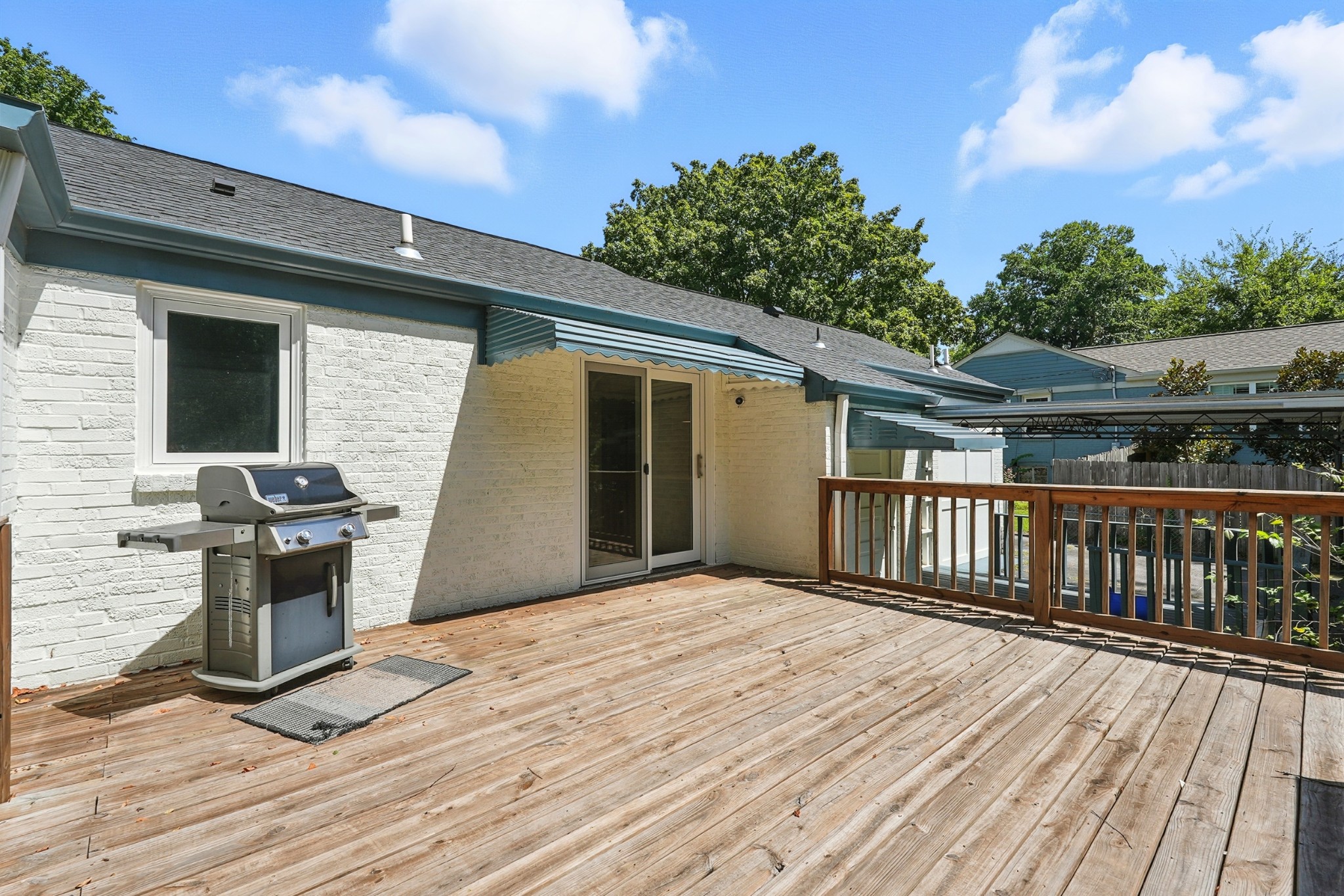 535 Inwood Dr