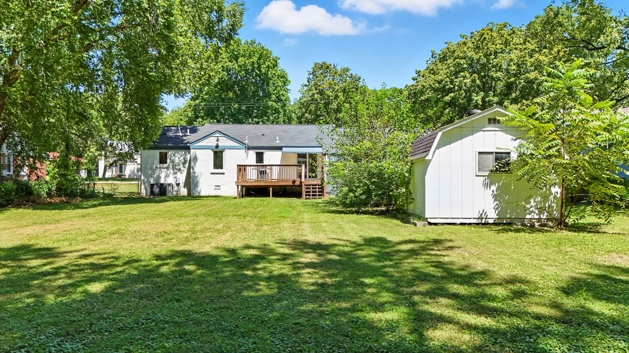 535 Inwood Dr