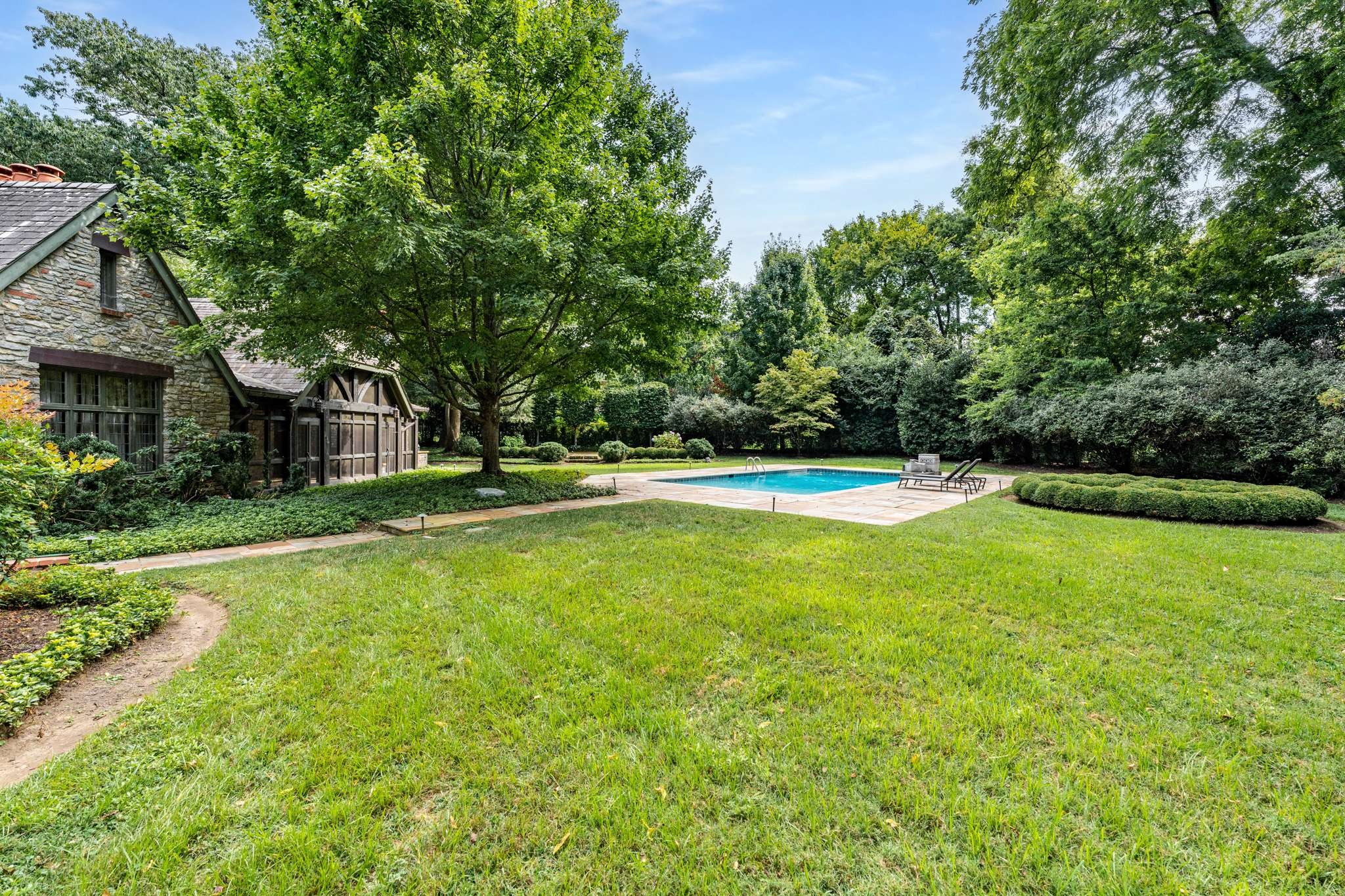 115 Lynnwood Ter