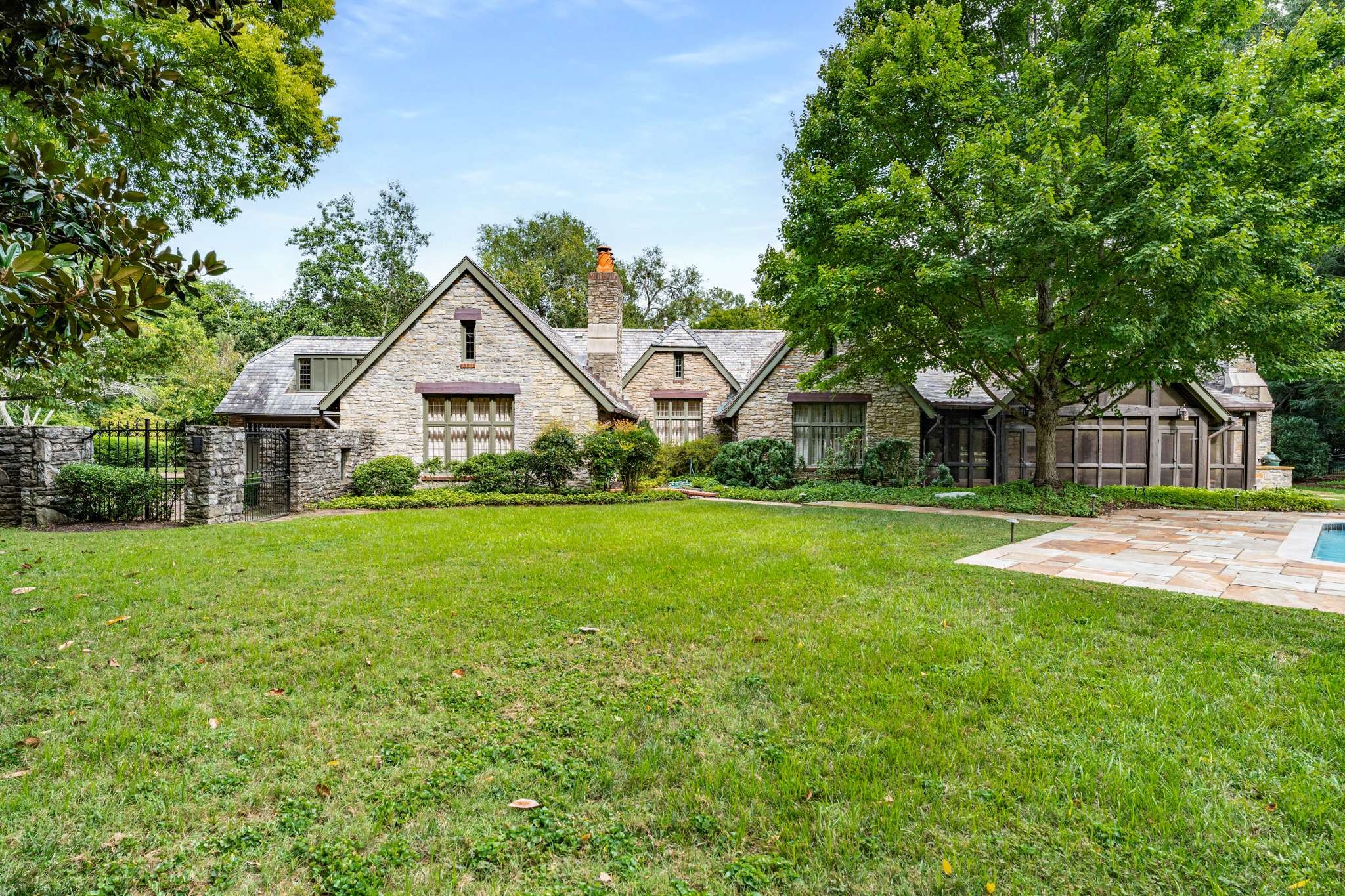 115 Lynnwood Ter