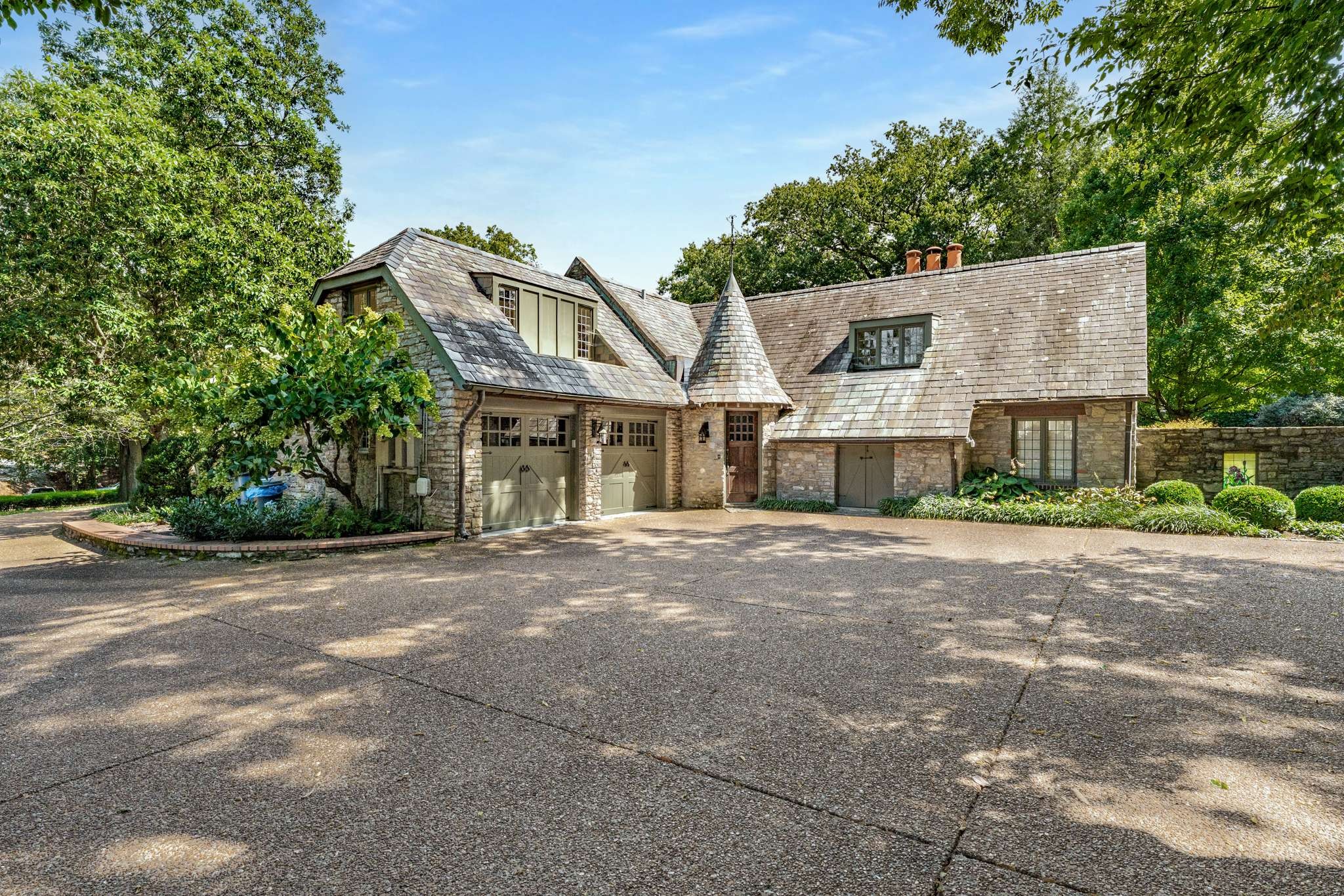 115 Lynnwood Ter