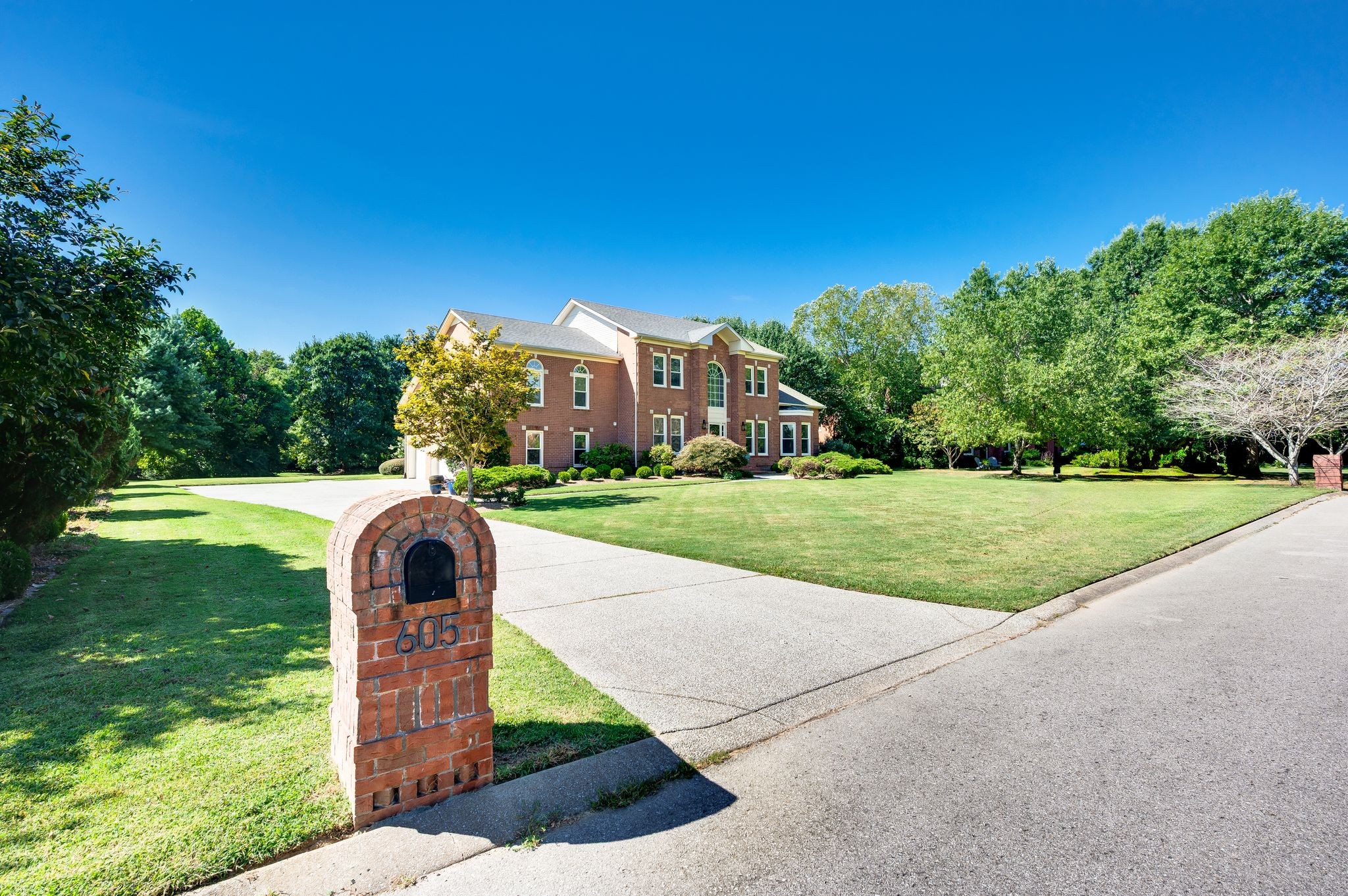 605 Sparrow Ct